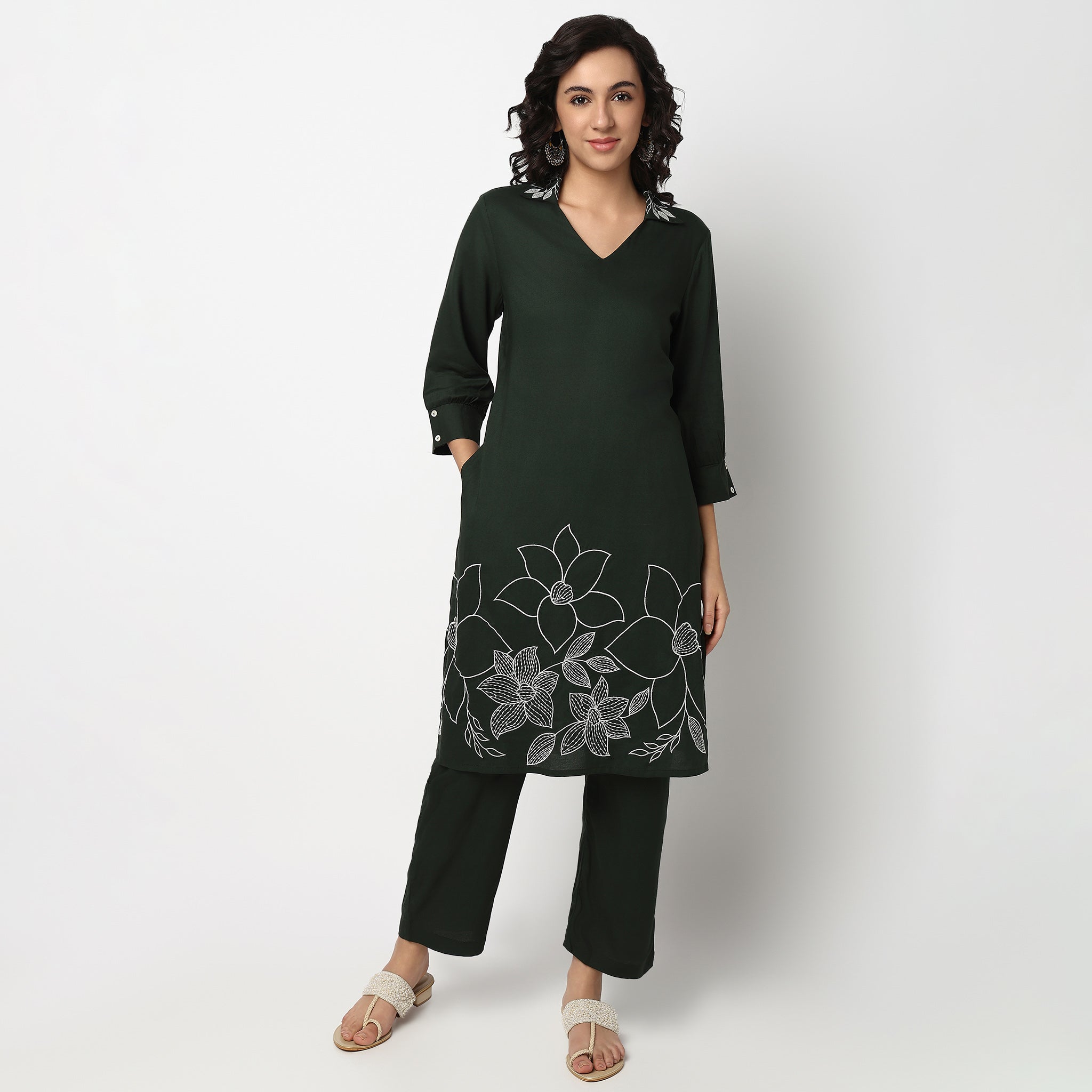 Buy Women Straight Fit Solid Three-Fourth Sleeve Kurta with Pant Set  - Style Union