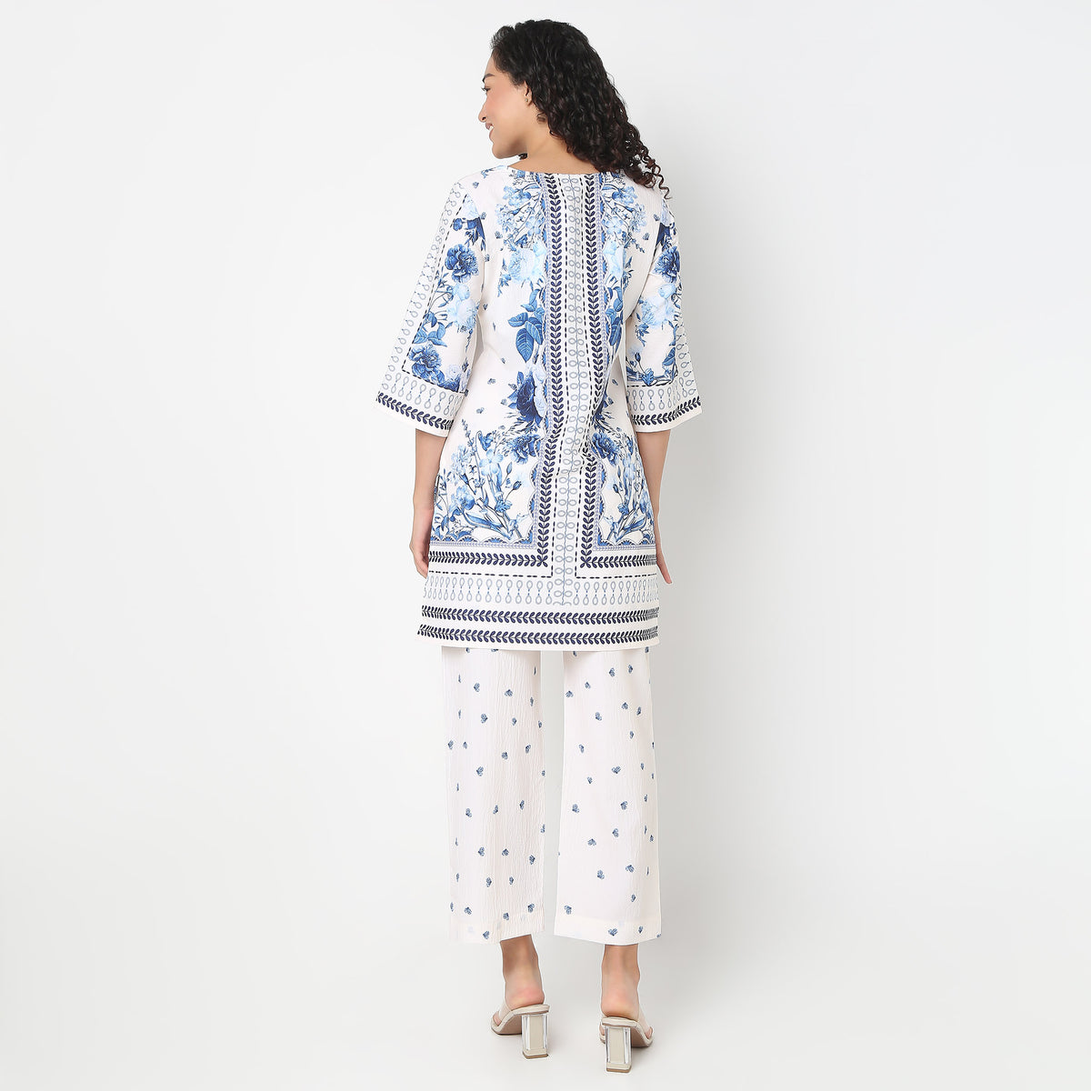 Printed Straight Kurta With Pant Set