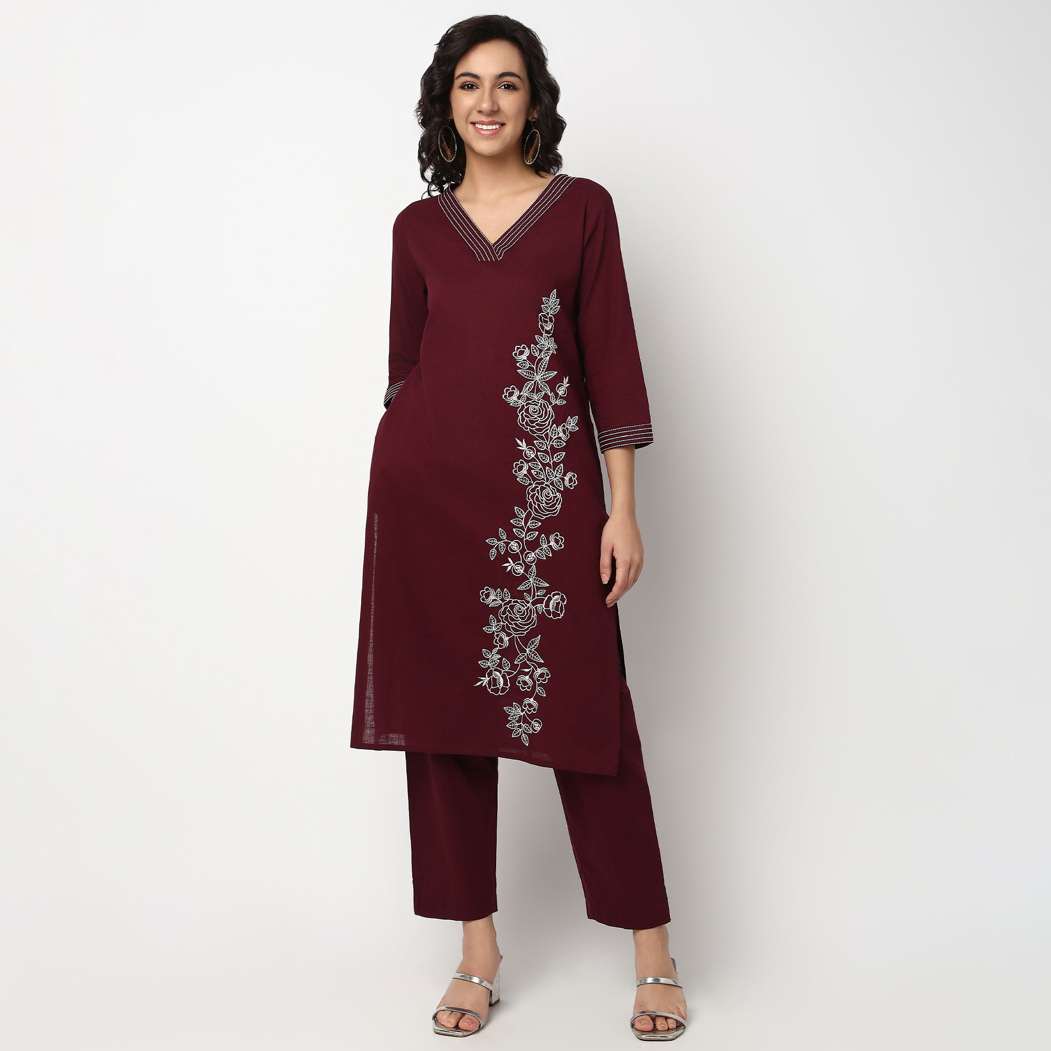 Buy Women Straight Fit Embroidered Three-Fourth Sleeve Kurta with Pant Set  - Style Union