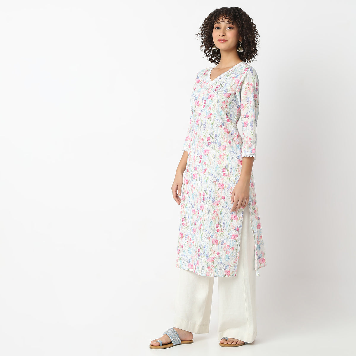 Straight Fit Printed V-Neck Kurta