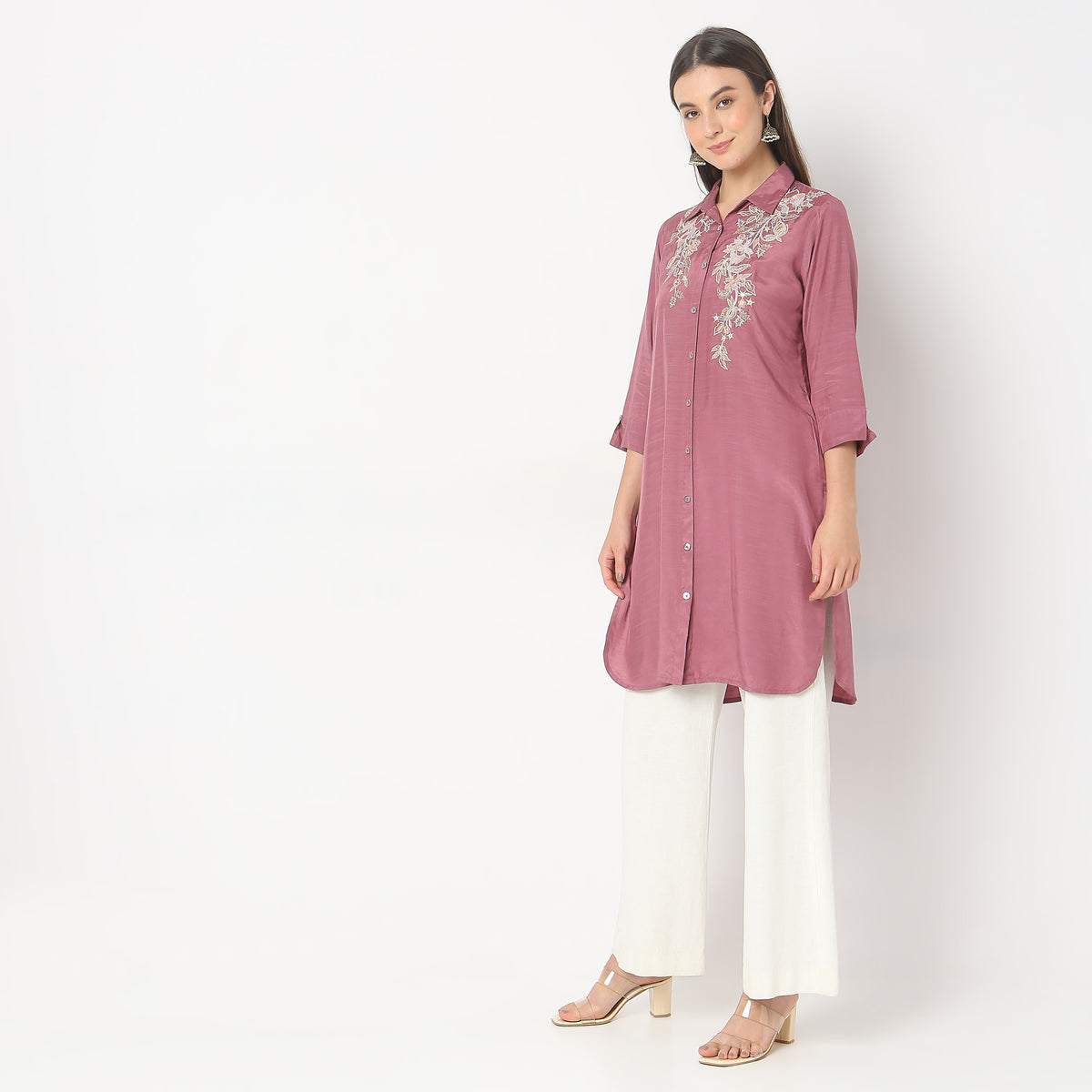 Straight Fit Embroidered Kurta