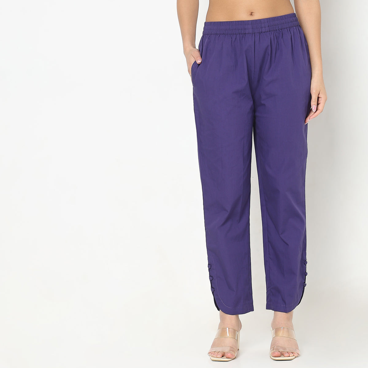 Regular Fit Solid Mid Rise Pants