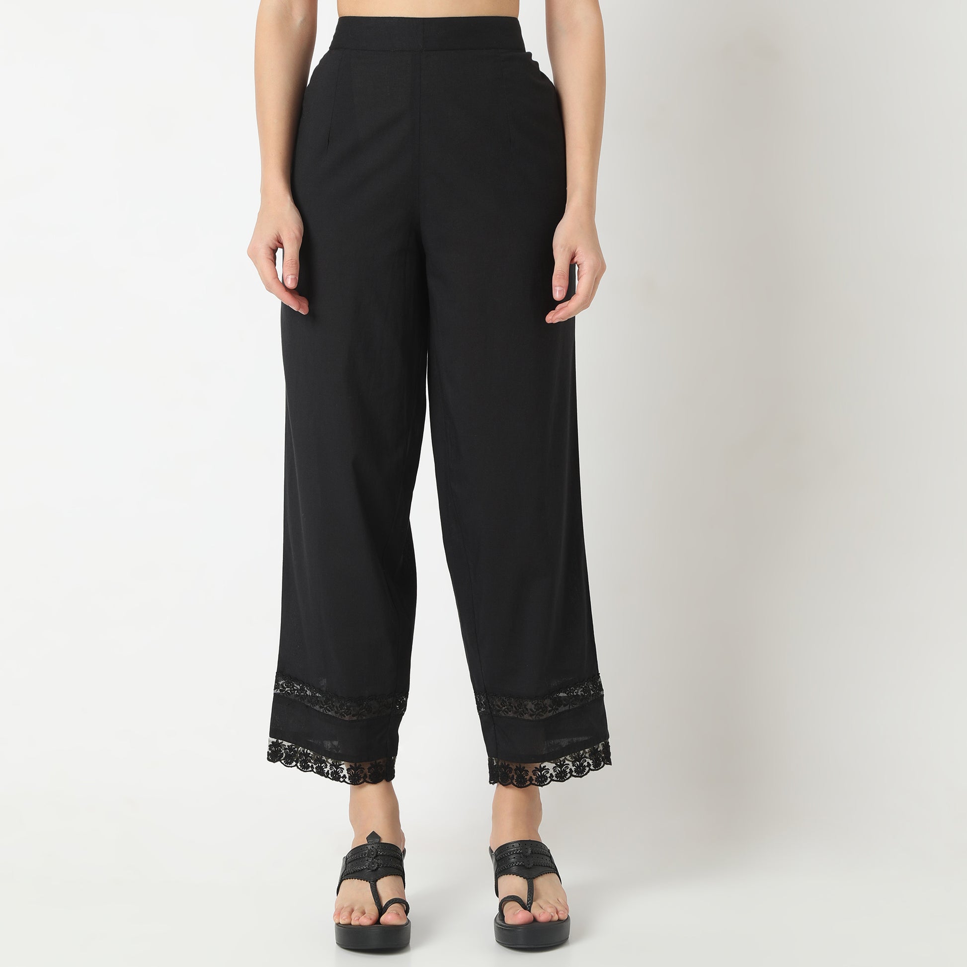 Straight Fit Solid Ankle Length Mid Rise Pants