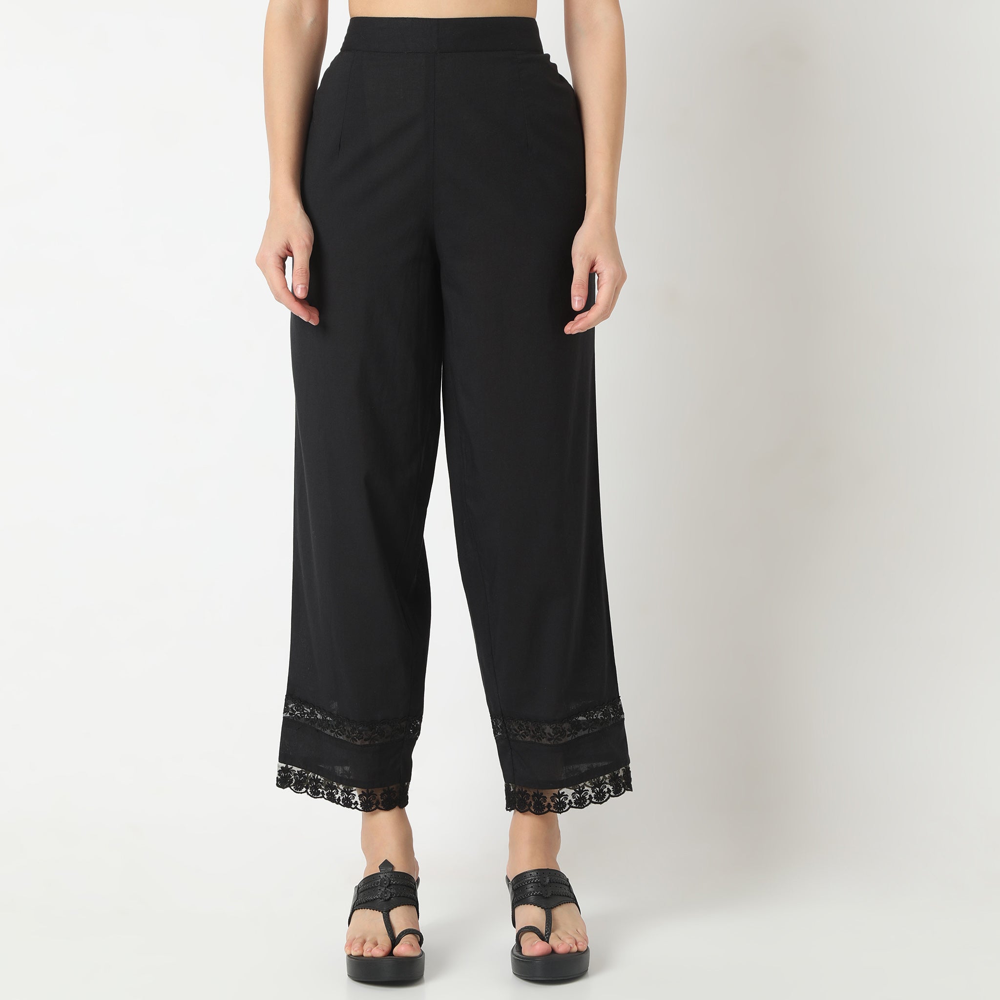 Straight Fit Solid Ankle Length Mid Rise Pants