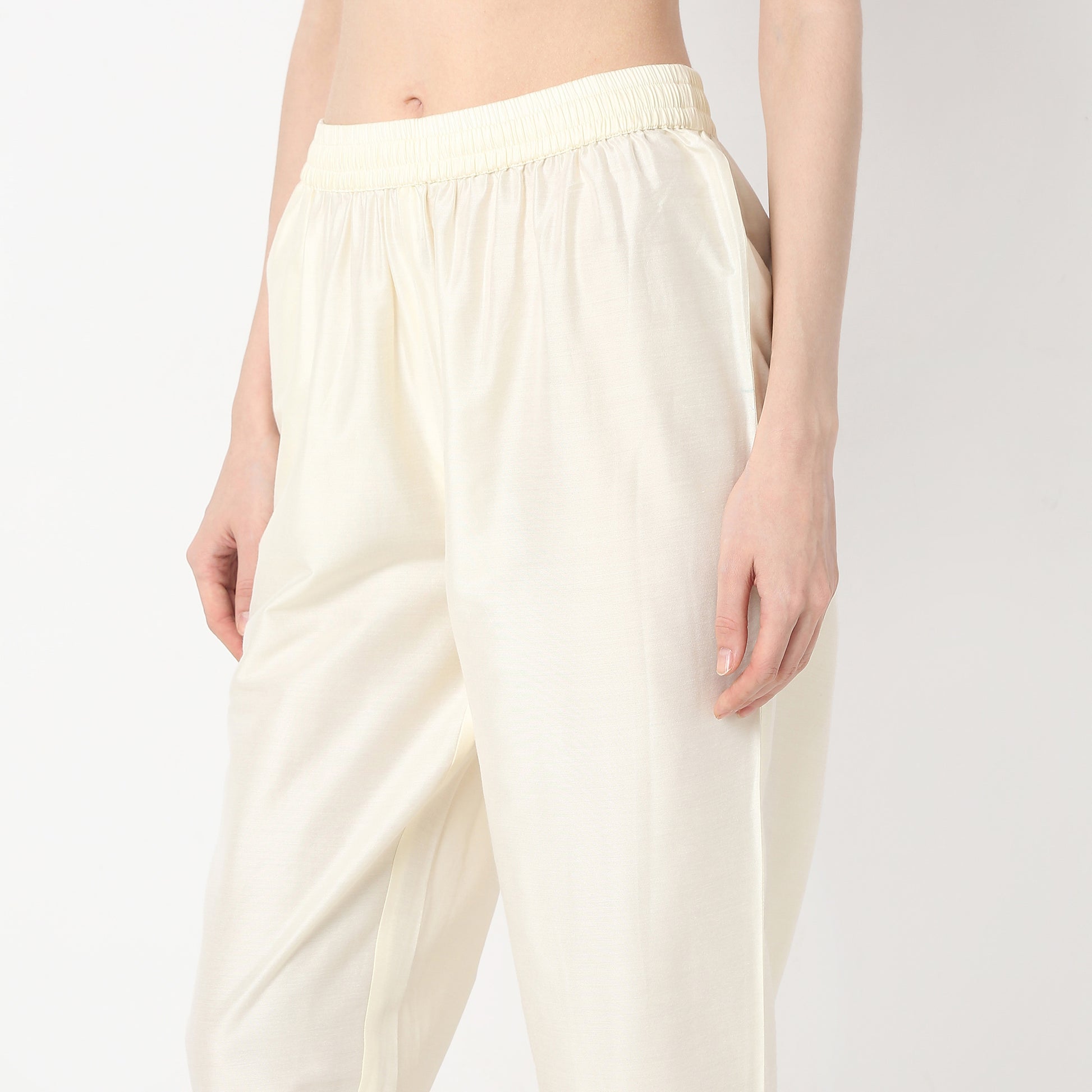 Straight Fit Solid Mid Rise Pants