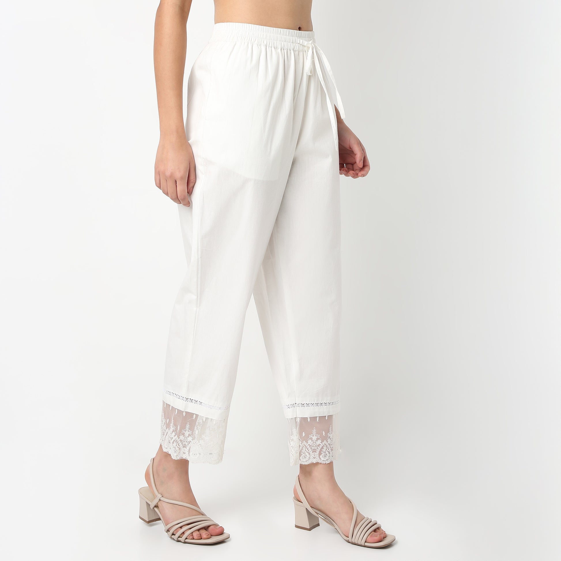 Straight Fit Solid Ankle Length Mid Rise Pants