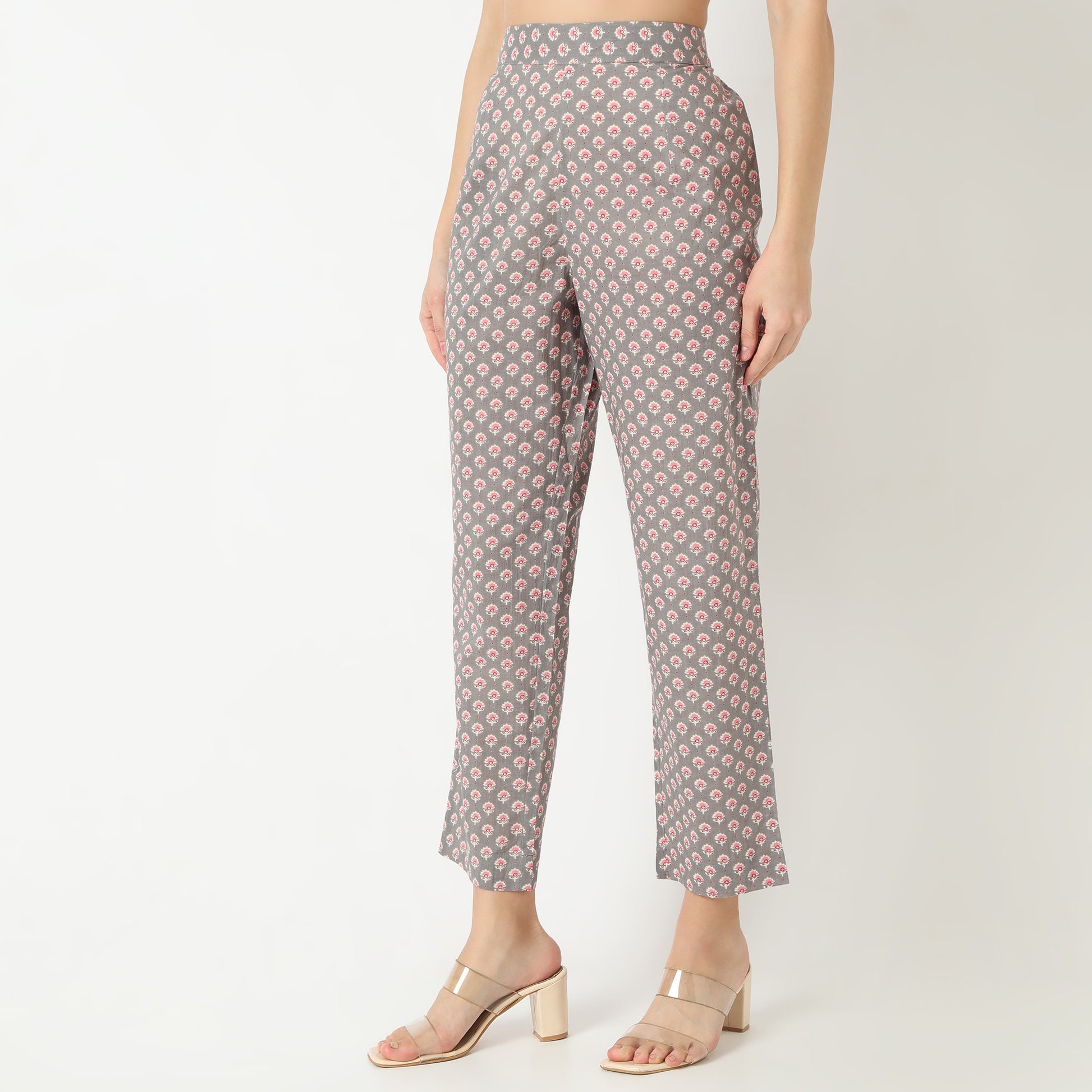 Tapered Fit Printed Ankle Length Mid Rise Pants