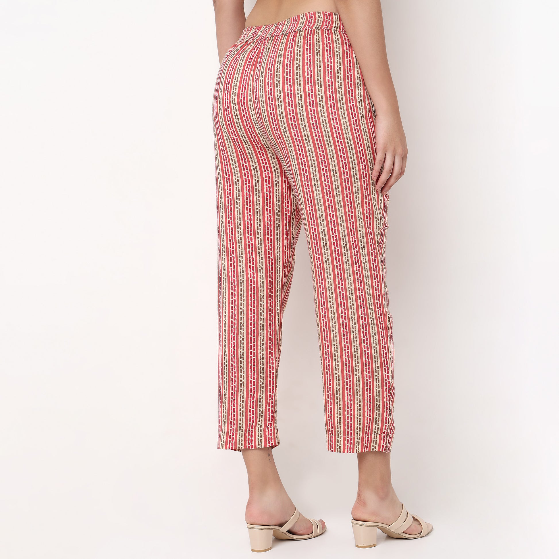 Essential Printed Straight Pants