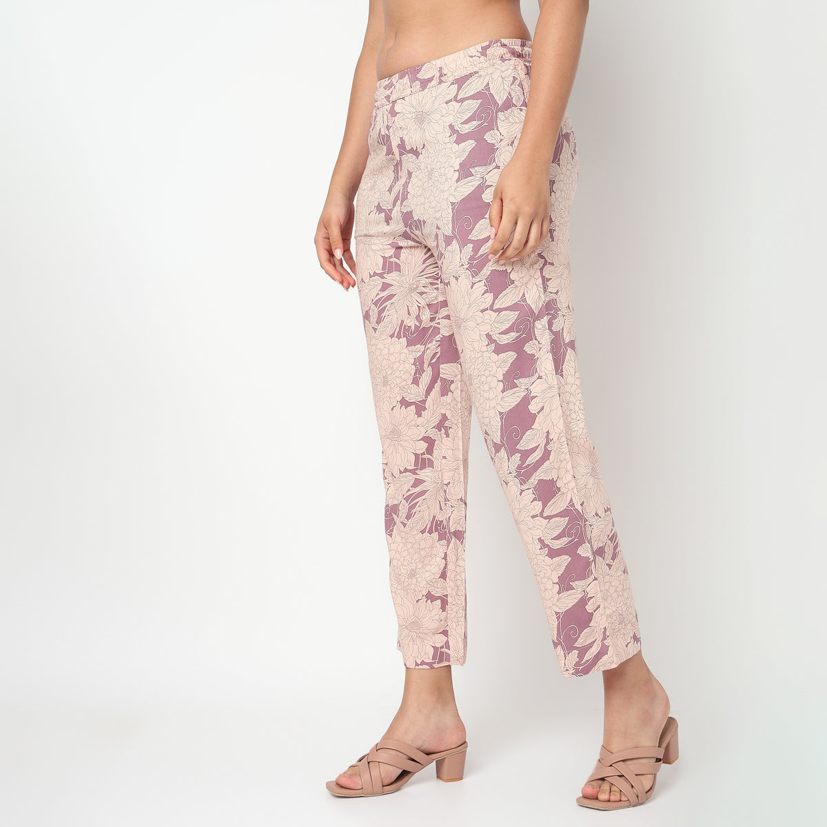 Printed Mid Rise Cord-It Pant