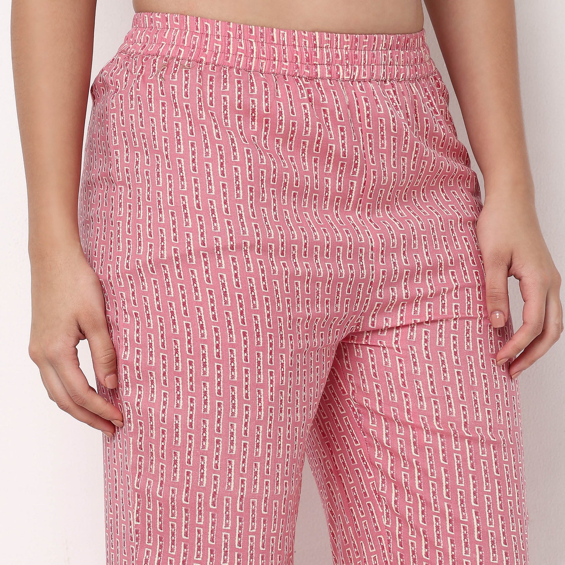 Essential Printed Straight Pants