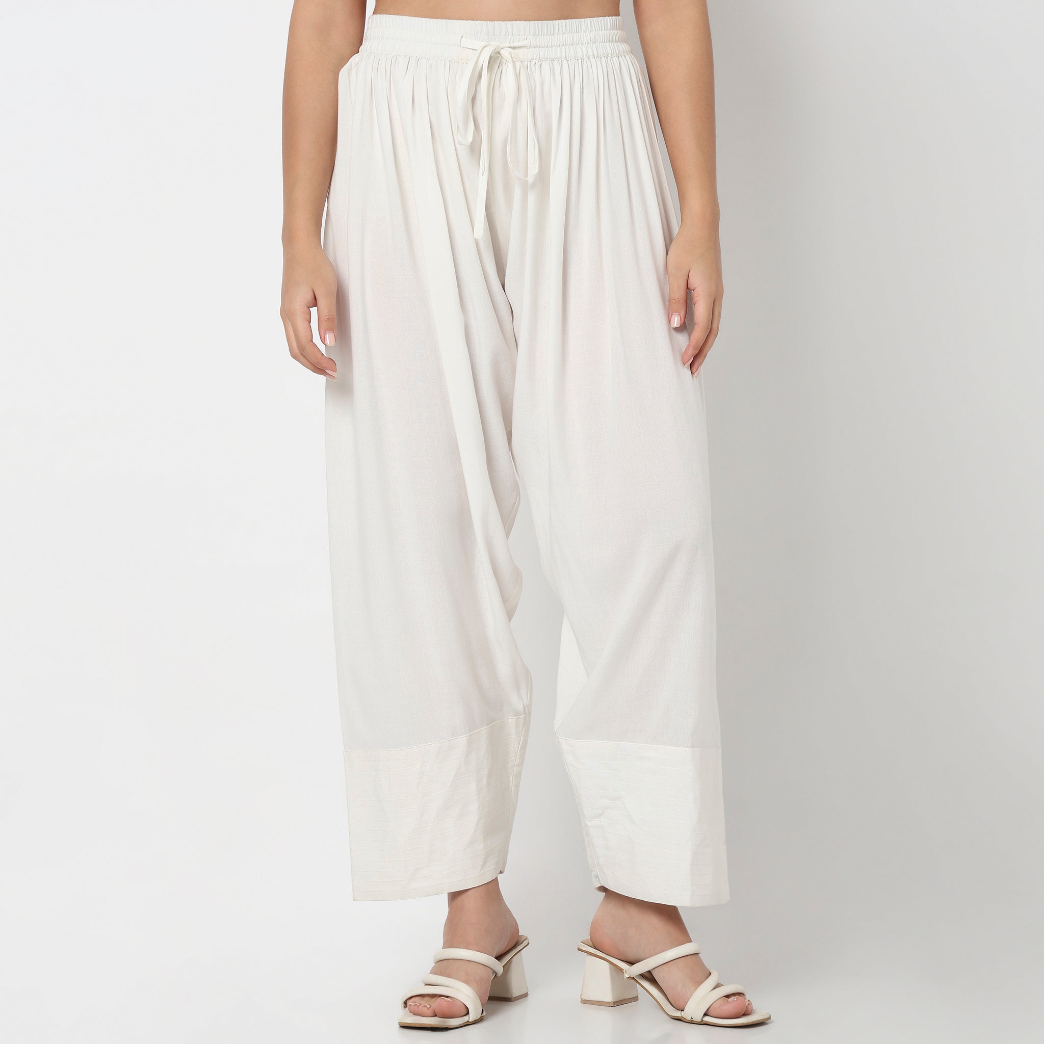 Relaxed Fit Gathered Farsi Pants