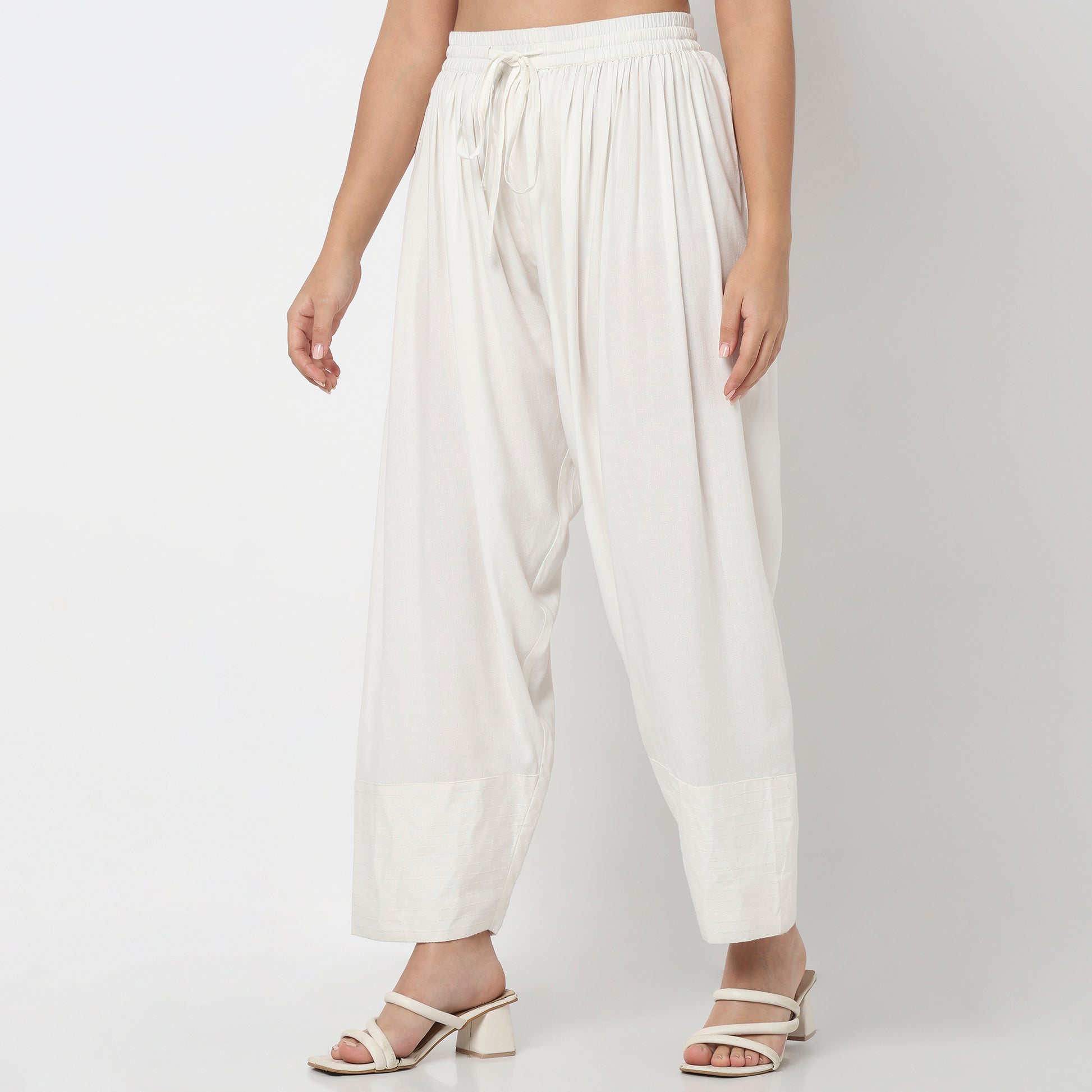 Relaxed Fit Gathered Farsi Pants