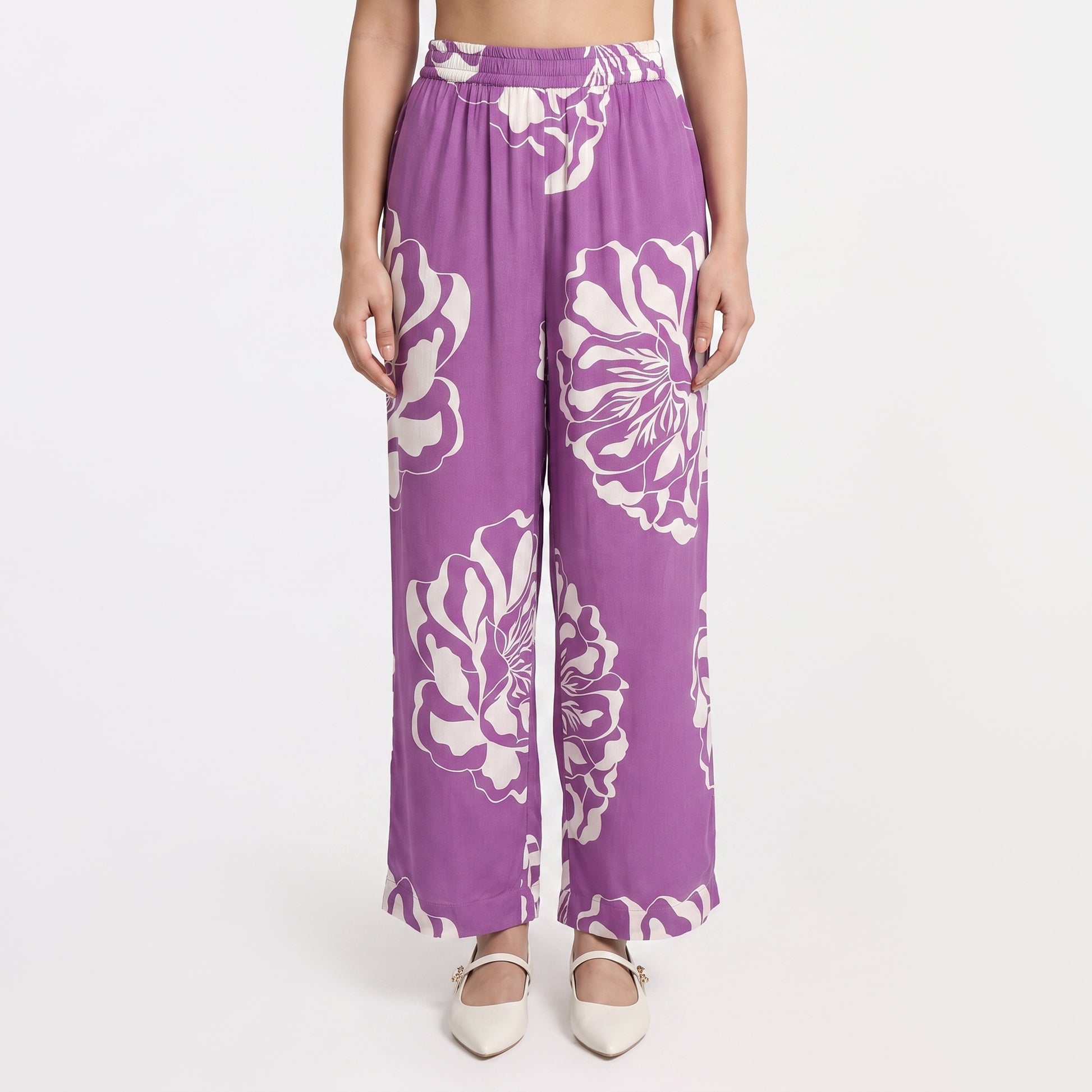 Printed Straight Mid Rise Pants