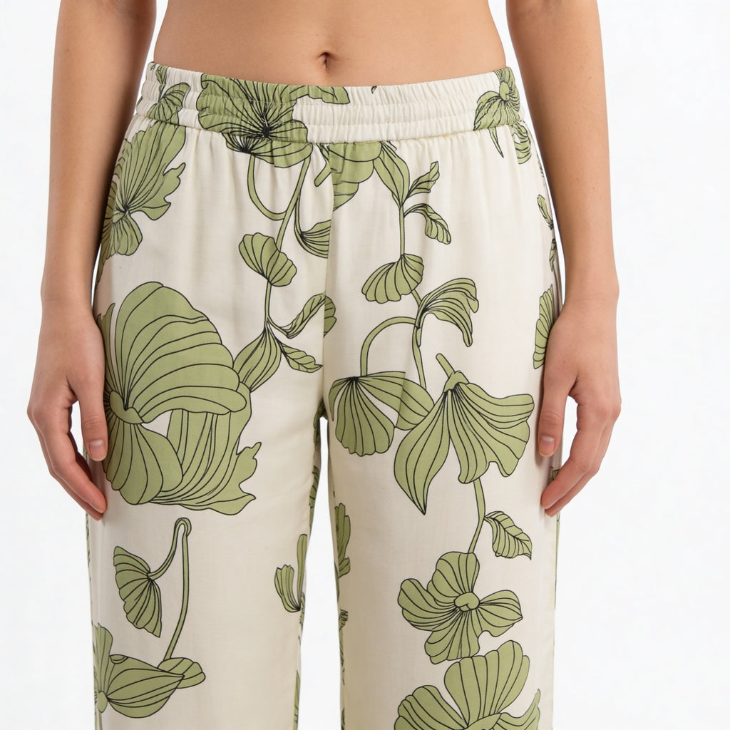 Printed Straight Fit Mid Rise Pants