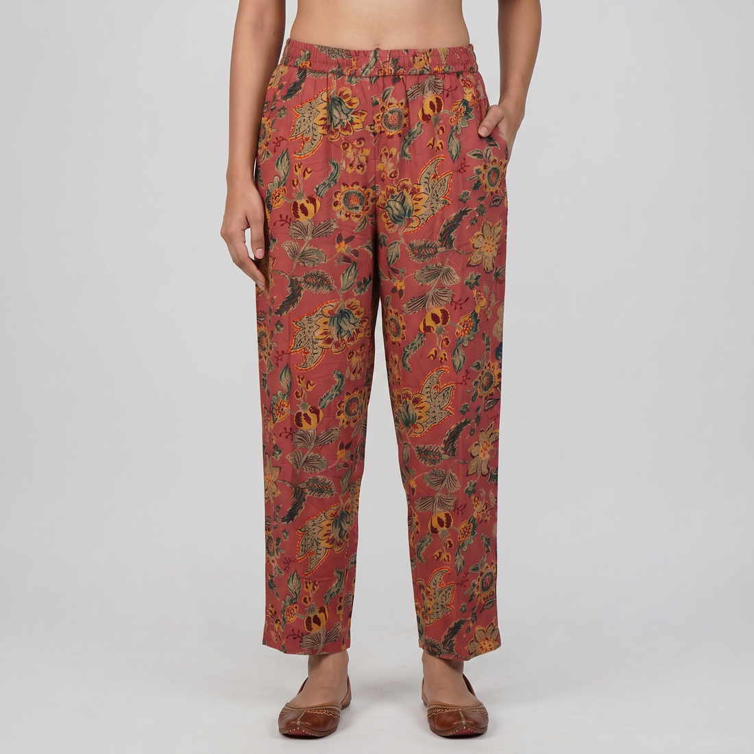 Printed Straight Mid Rise Pants