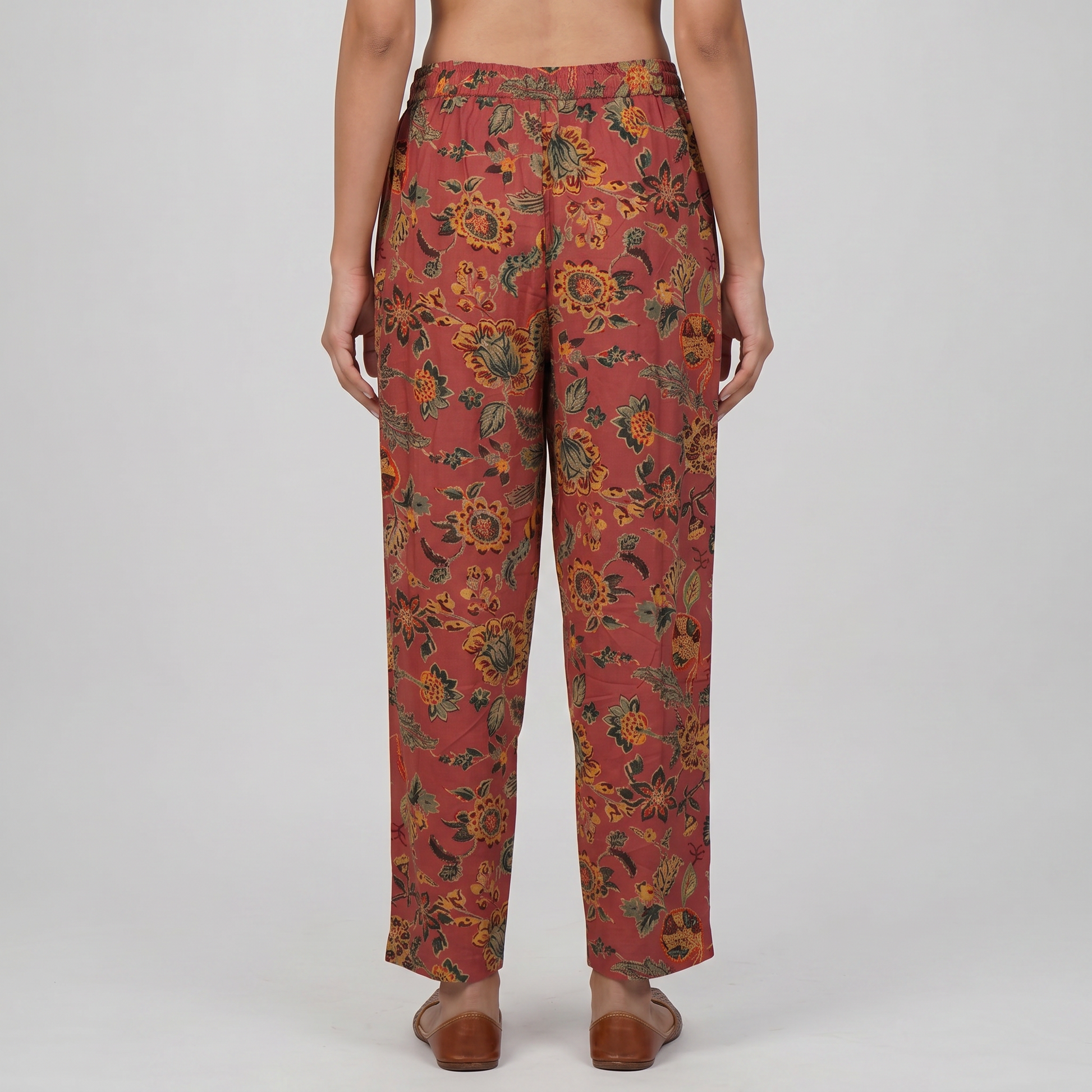 Printed Straight Mid Rise Pants