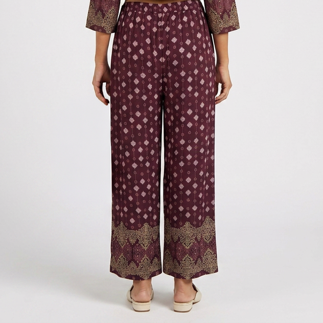 Printed Straight Mid Rise Pants