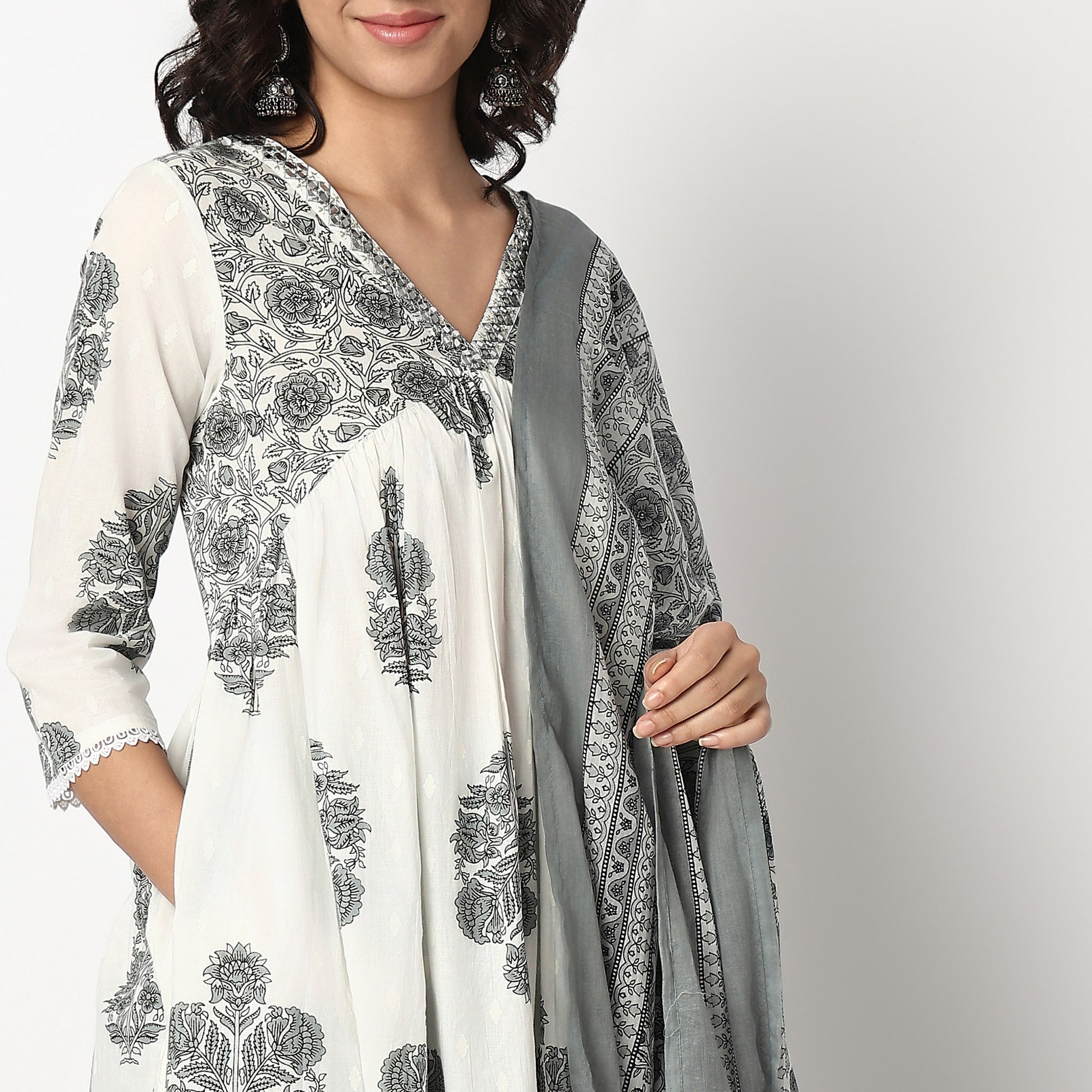 Buy Women Flare Fit Printed Three-Fourth Sleeve Kurta and Pant with Dupatta Set  - Style Union