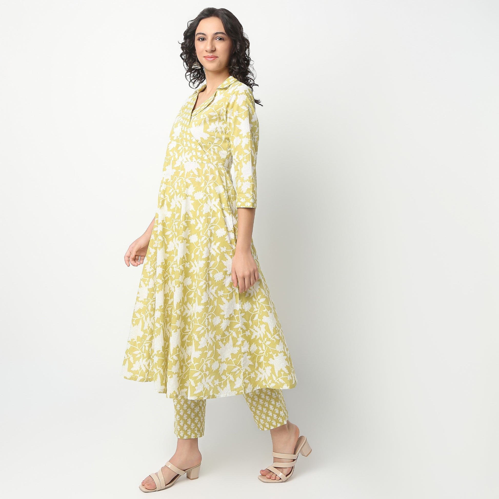 Flare Fit Printed Lapel Collar Kurta with Pant Set