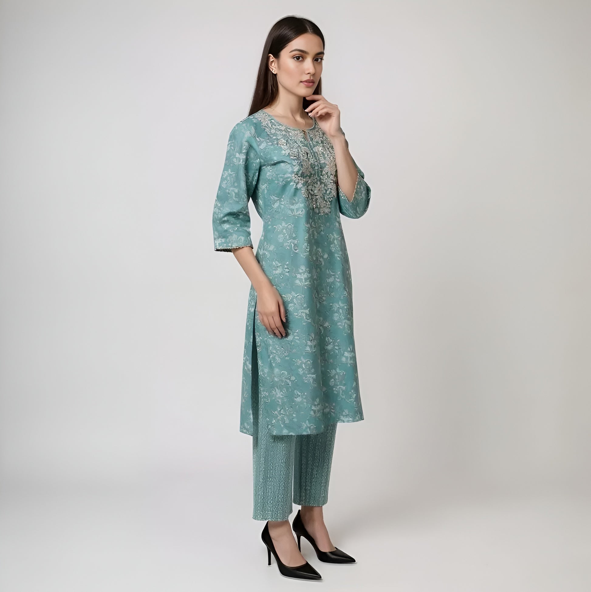 Embroidered Straigth Kurta and Pant Set