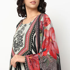 Buy Women Straight Fit Printed Three-Fourth Sleeve Kurta and Pant with Dupatta Set  - Style Union