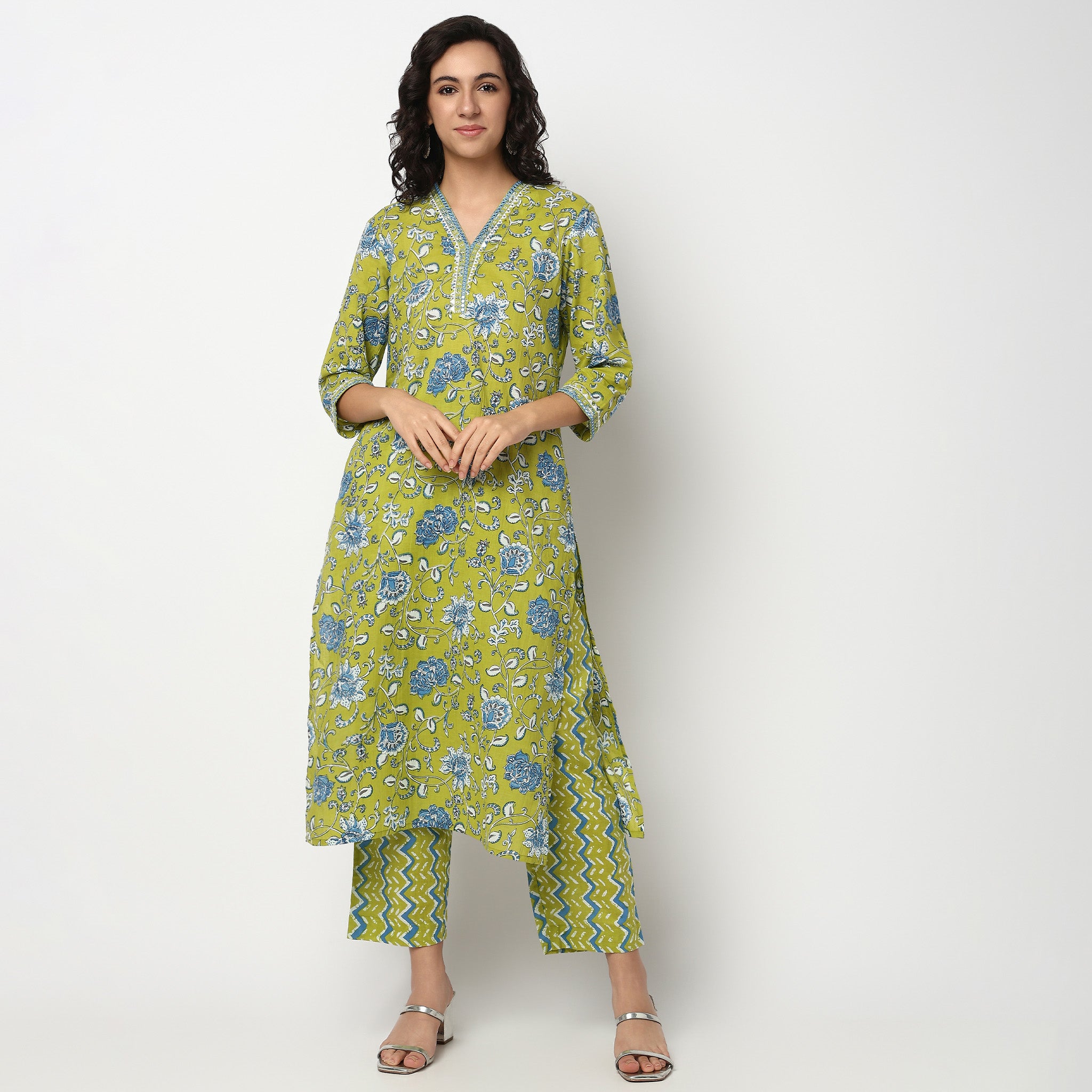 Buy Women Flare Fit Printed Three-Fourth Sleeve Kurta with Pant Set  - Style Union