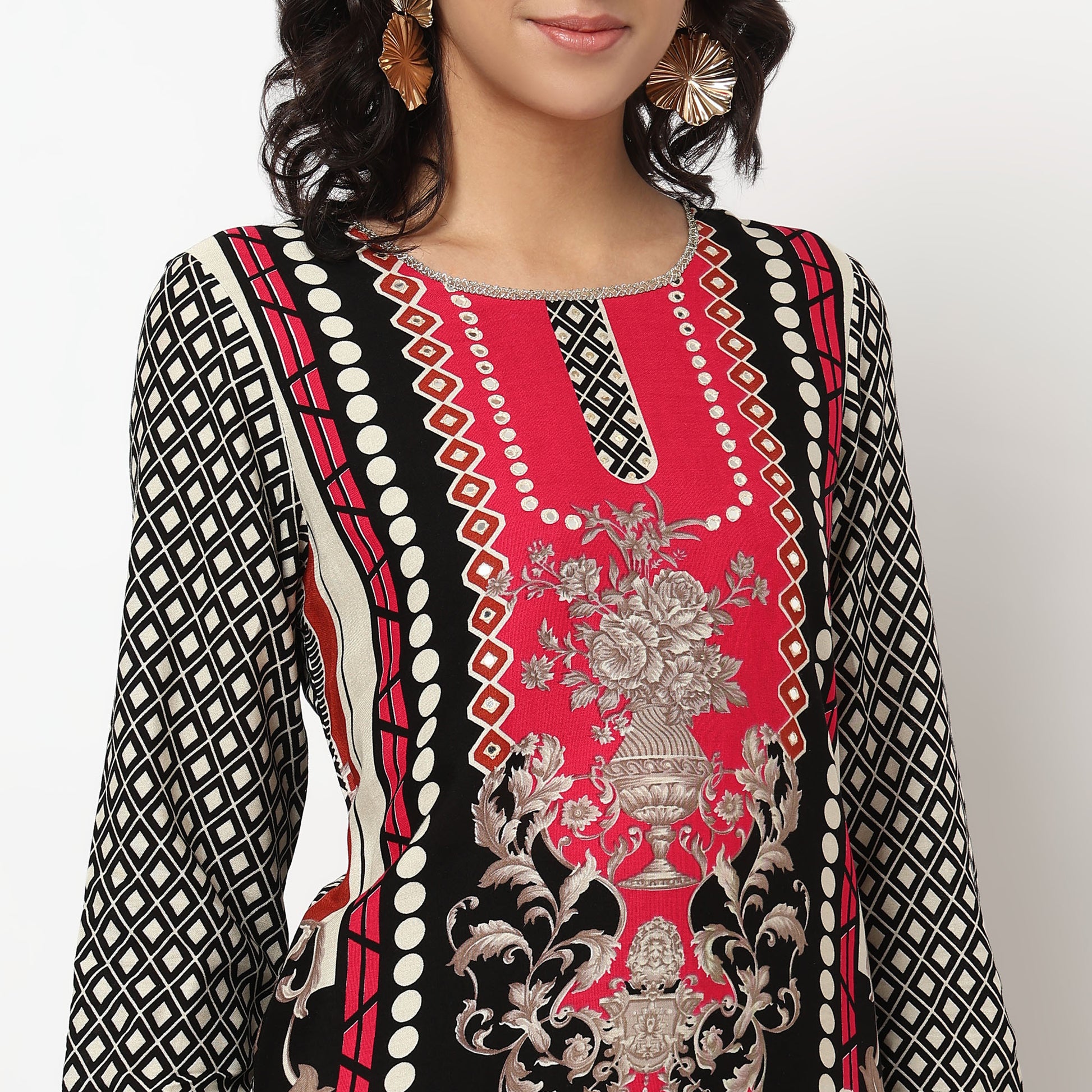 Buy Women Straight Fit Printed Three-Fourth Sleeve Kurta with Pant Set  - Style Union