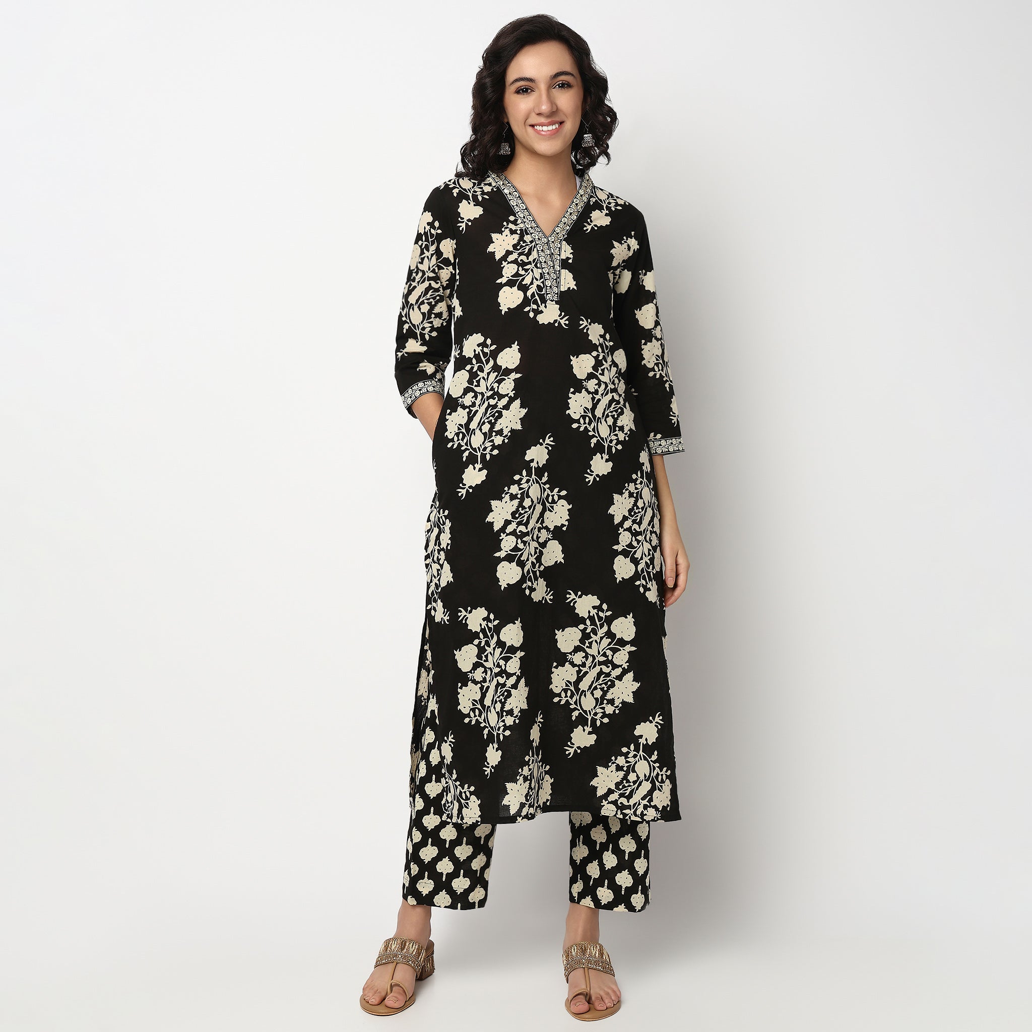 Buy Women Straight Fit Printed Three-Fourth Sleeve Kurta and Pant with Dupatta Set  - Style Union