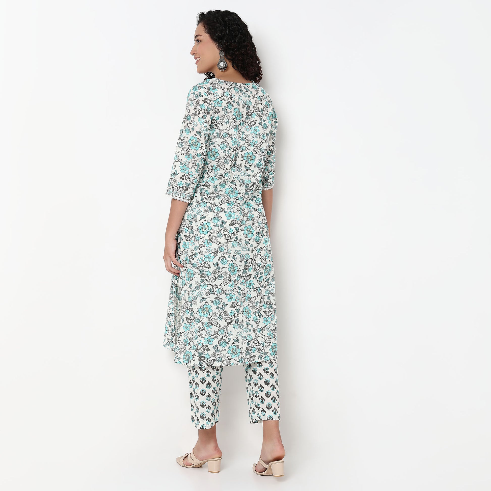 Floral Print Straight Kurta and Pant with Dupatta Set