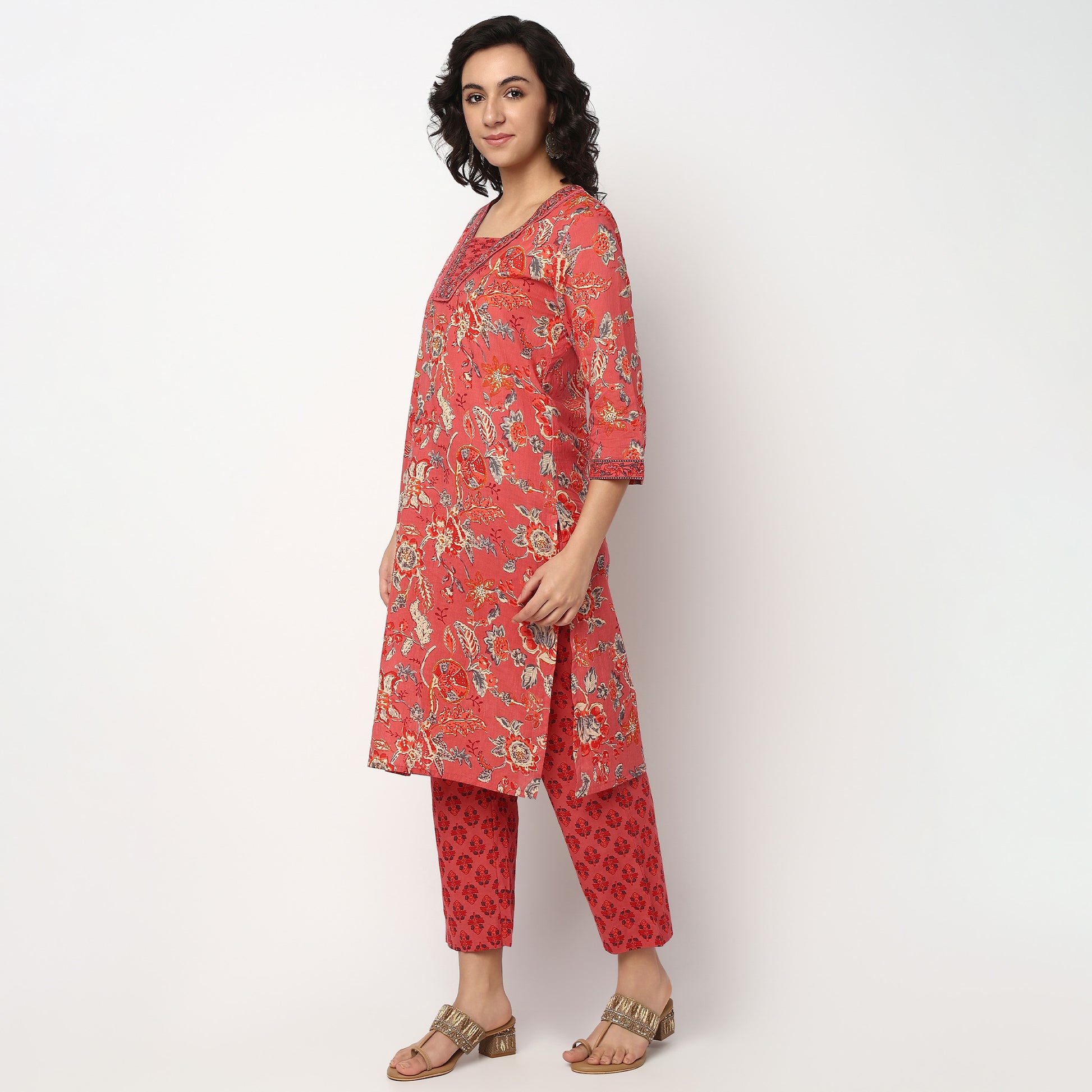 Buy Women Straight Fit Printed Three-Fourth Sleeve Kurta and Pant with Dupatta Set  - Style Union