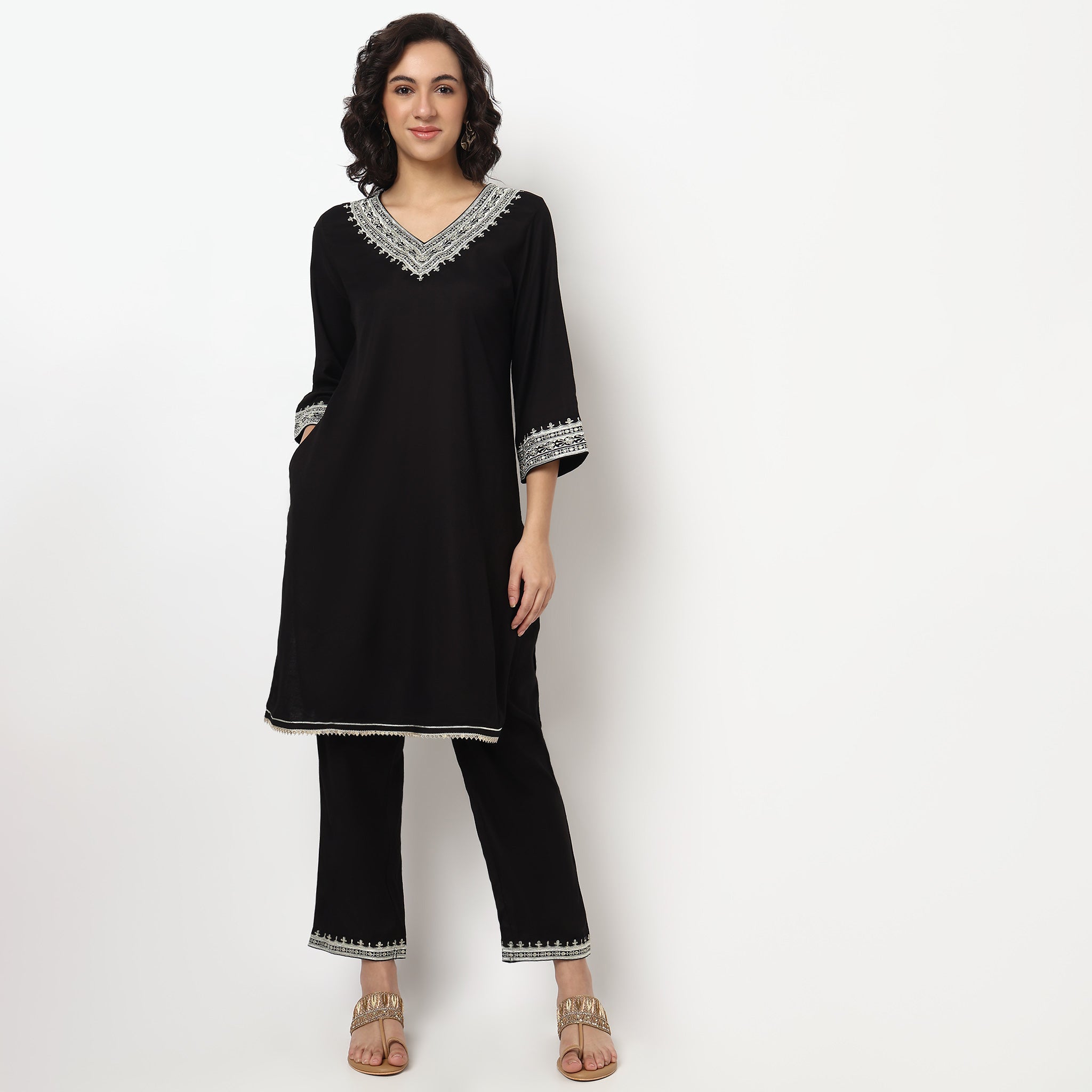 Buy Women Straight Fit Embroidered Bell Sleeve Kurta with Pant Set  - Style Union