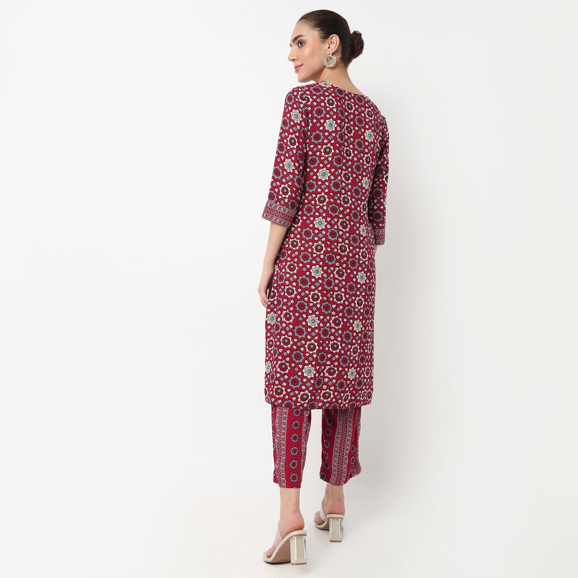 Printed Crew Neck Straight Kurta with Pant Set