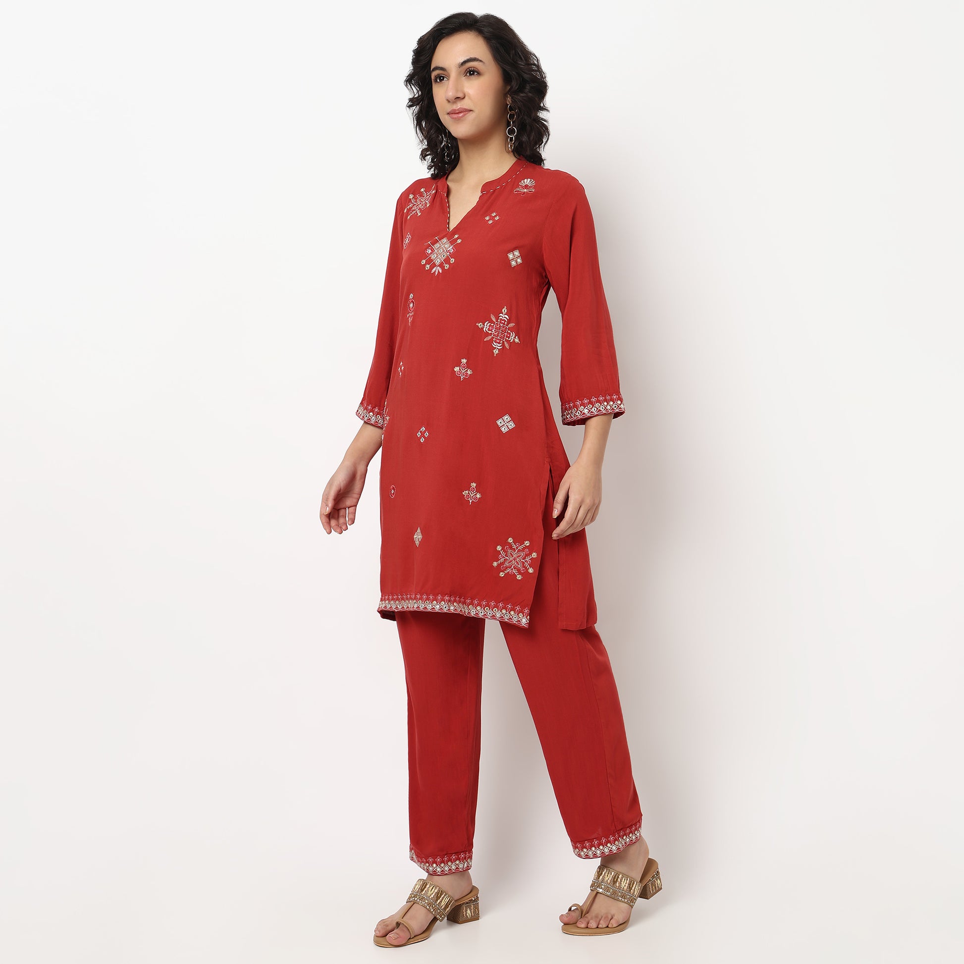 Buy Women Straight Fit Embroidered Three-Fourth Sleeve Kurta with Pant Set  - Style Union