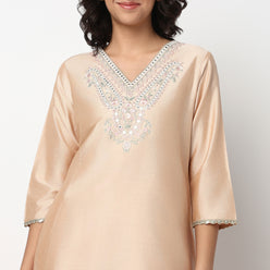 Buy Women Straight Fit Embroidered Three-Fourth Sleeve Kurta with Pant Set  - Style Union