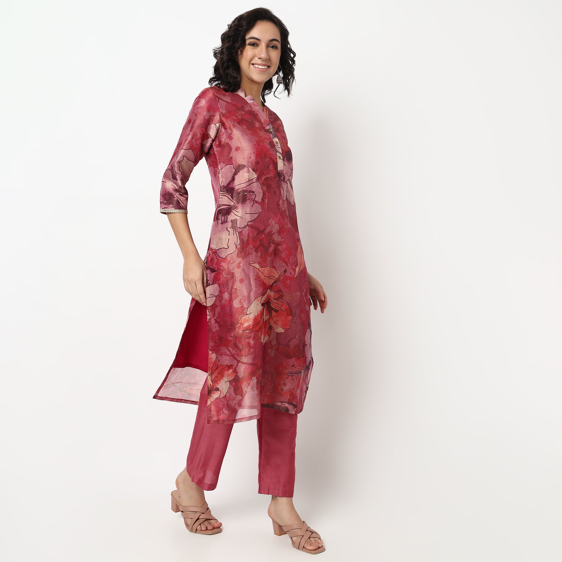 Buy Women Straight Fit Printed Three-Fourth Sleeve Kurta with Pant Set  - Style Union