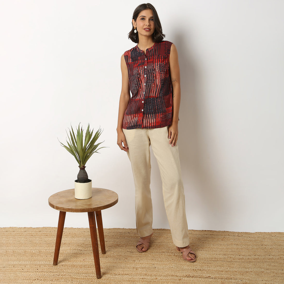 Buy Women Straight Fit Printed Sleeveless Kurta  - Style Union