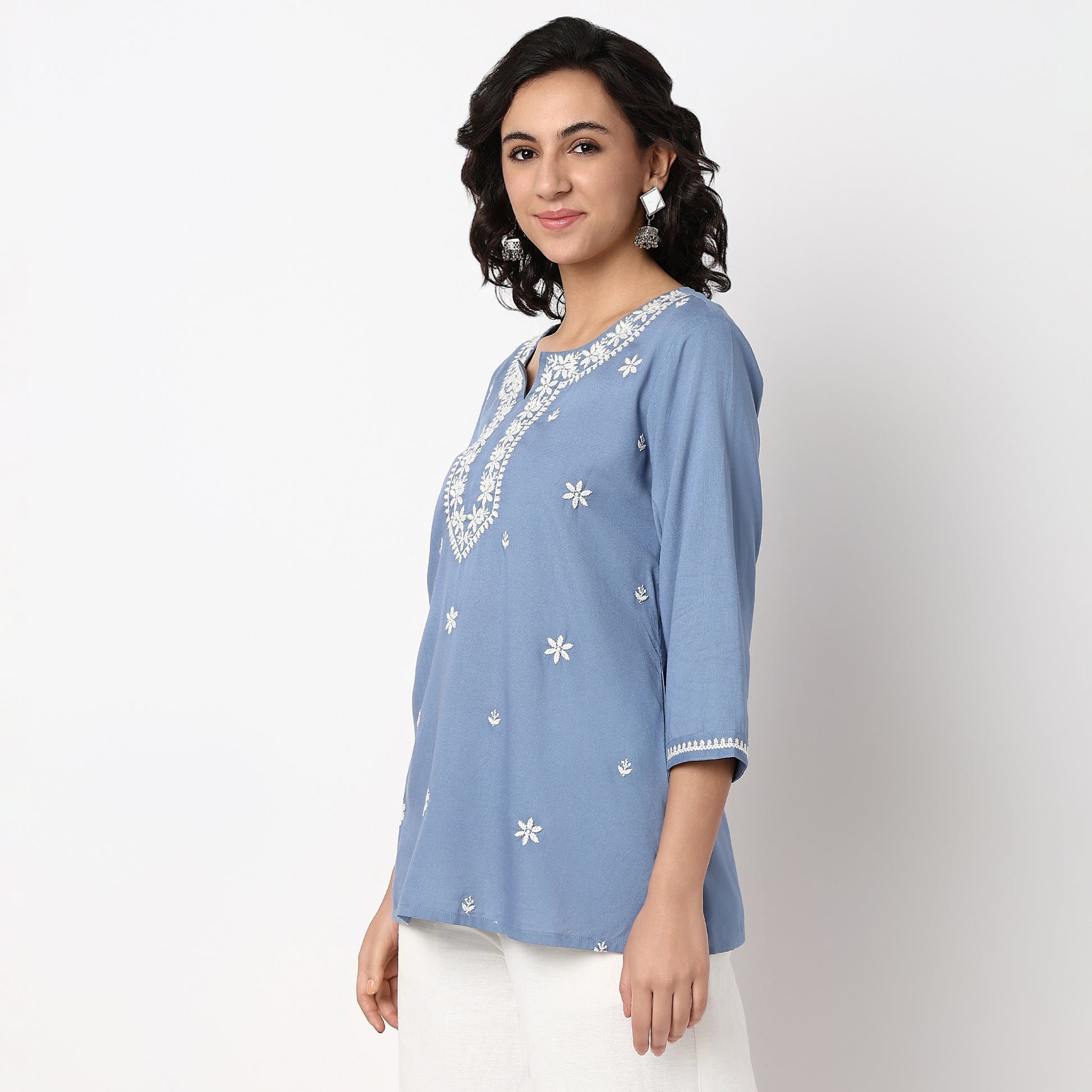 Buy Women Straight Fit Embroidered Three-Fourth Sleeve Kurta  - Style Union