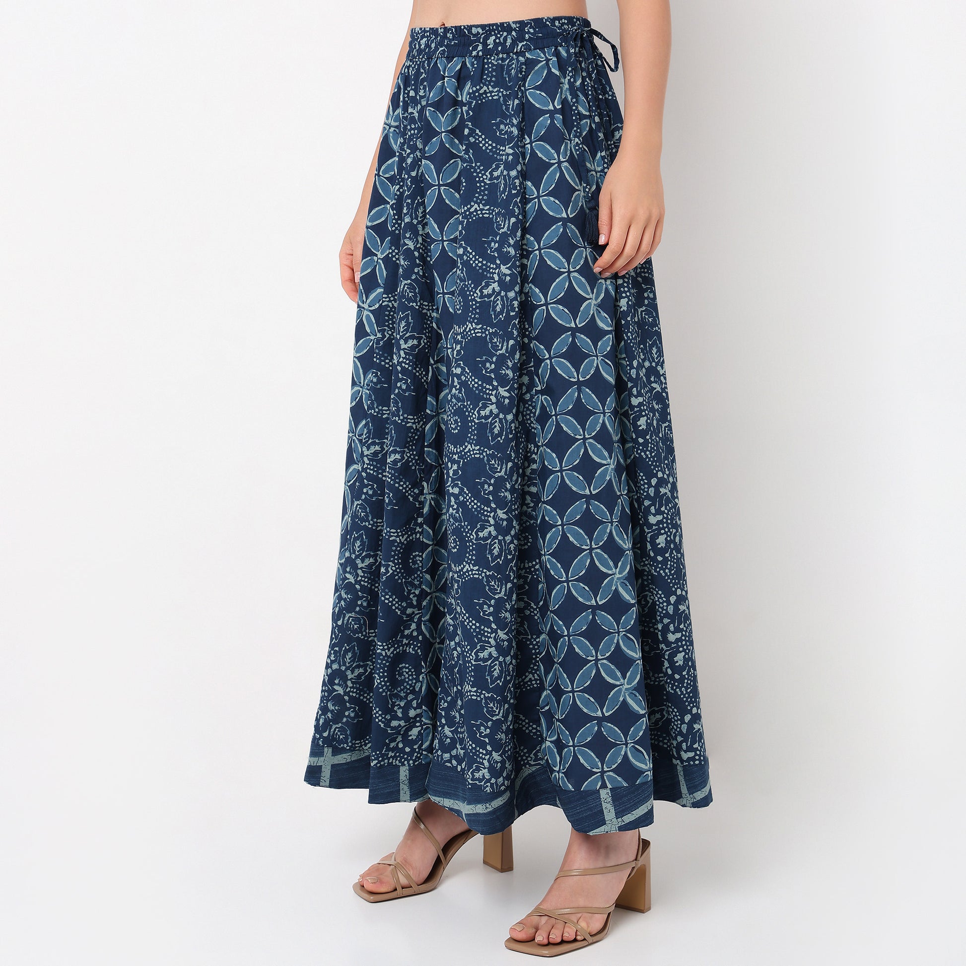Flare Fit Mid Rise Printed Skirt