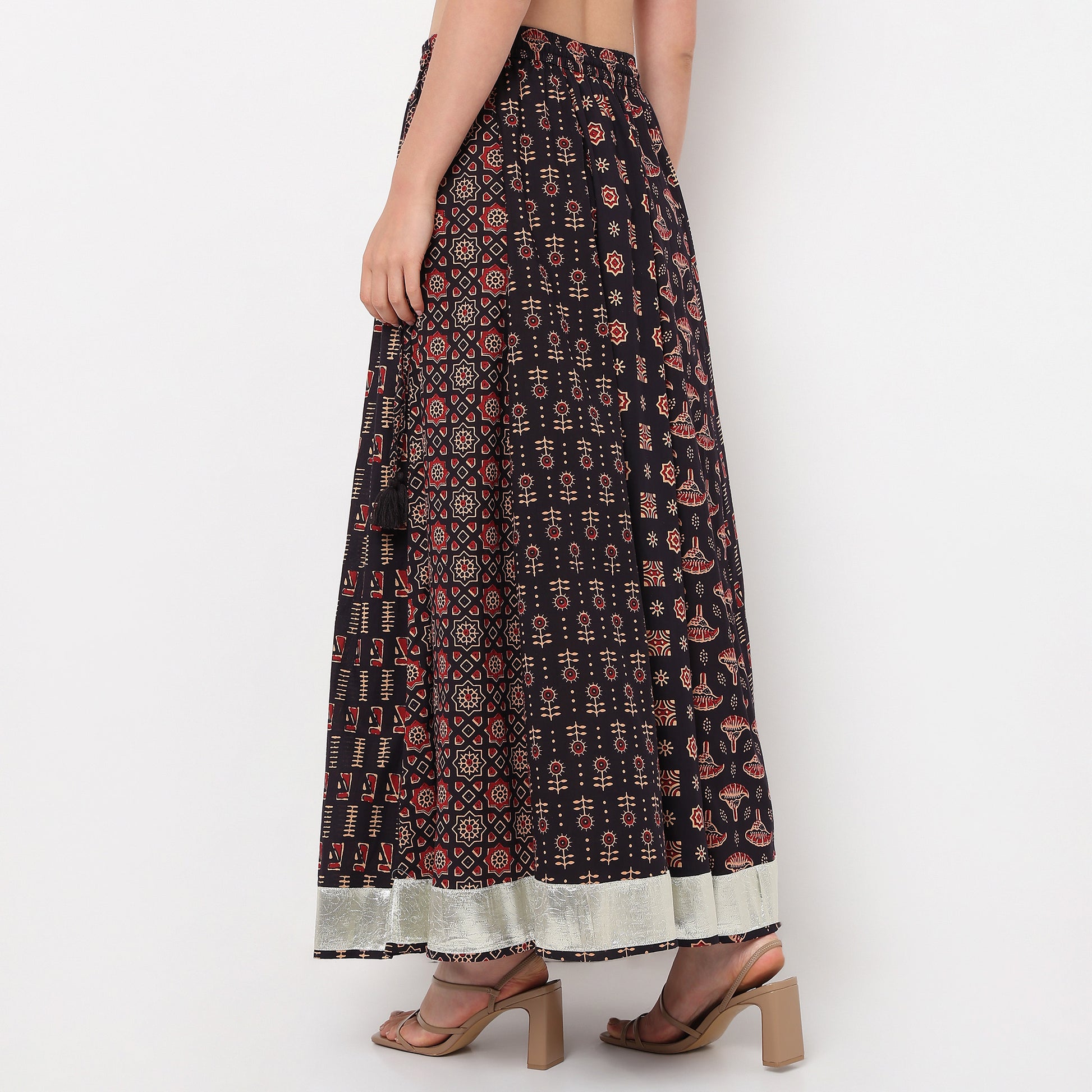 Flare Fit Mid Rise Printed Skirt