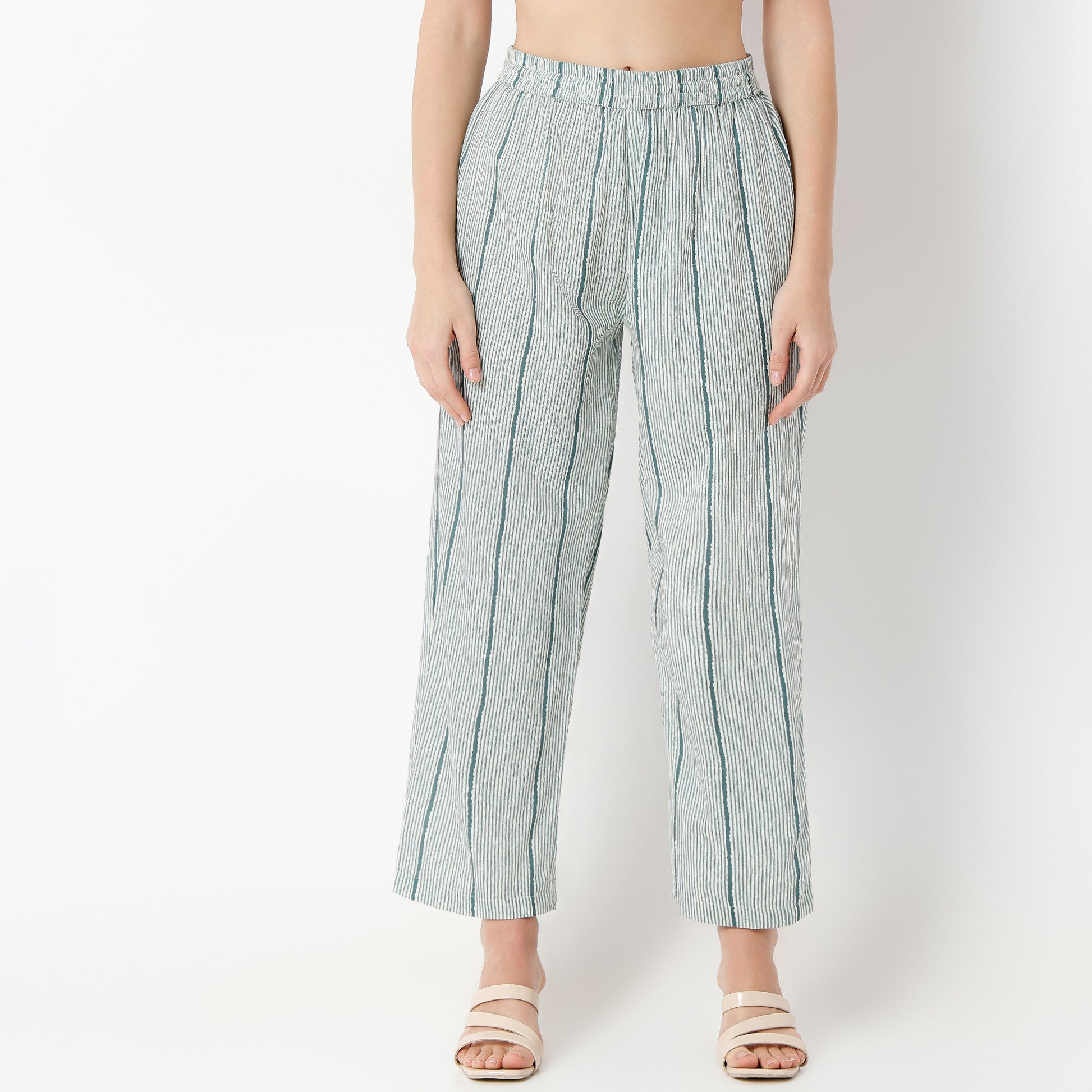 Straight Fit Printed Ankle Length Mid Rise Pants