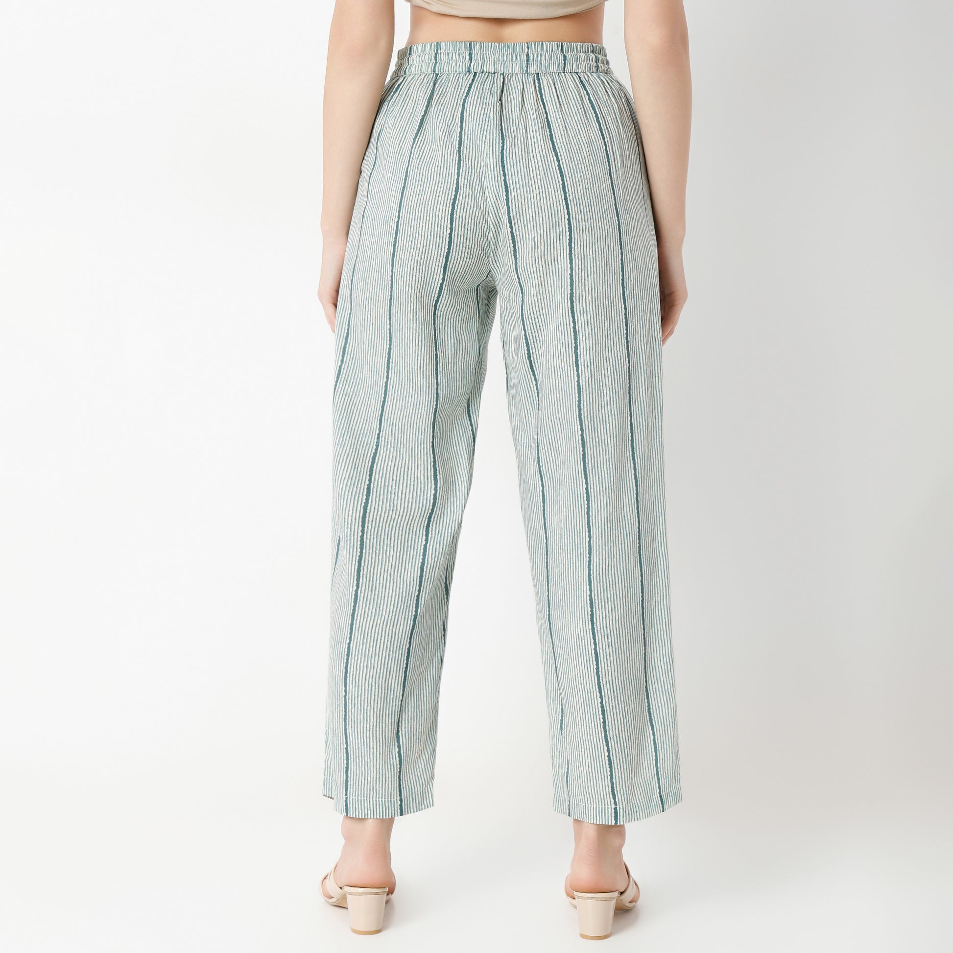 Straight Fit Printed Ankle Length Mid Rise Pants