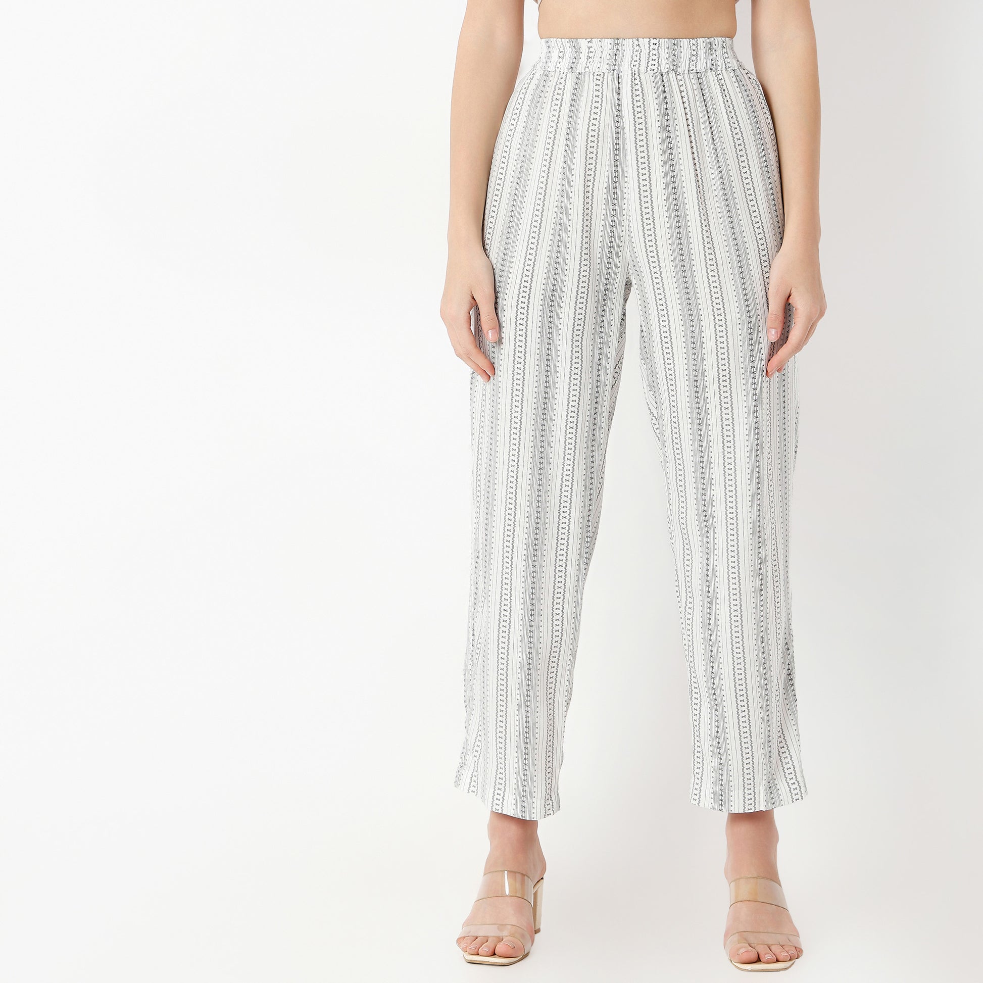 Straight Fit Printed Ankle Length Mid Rise Pants