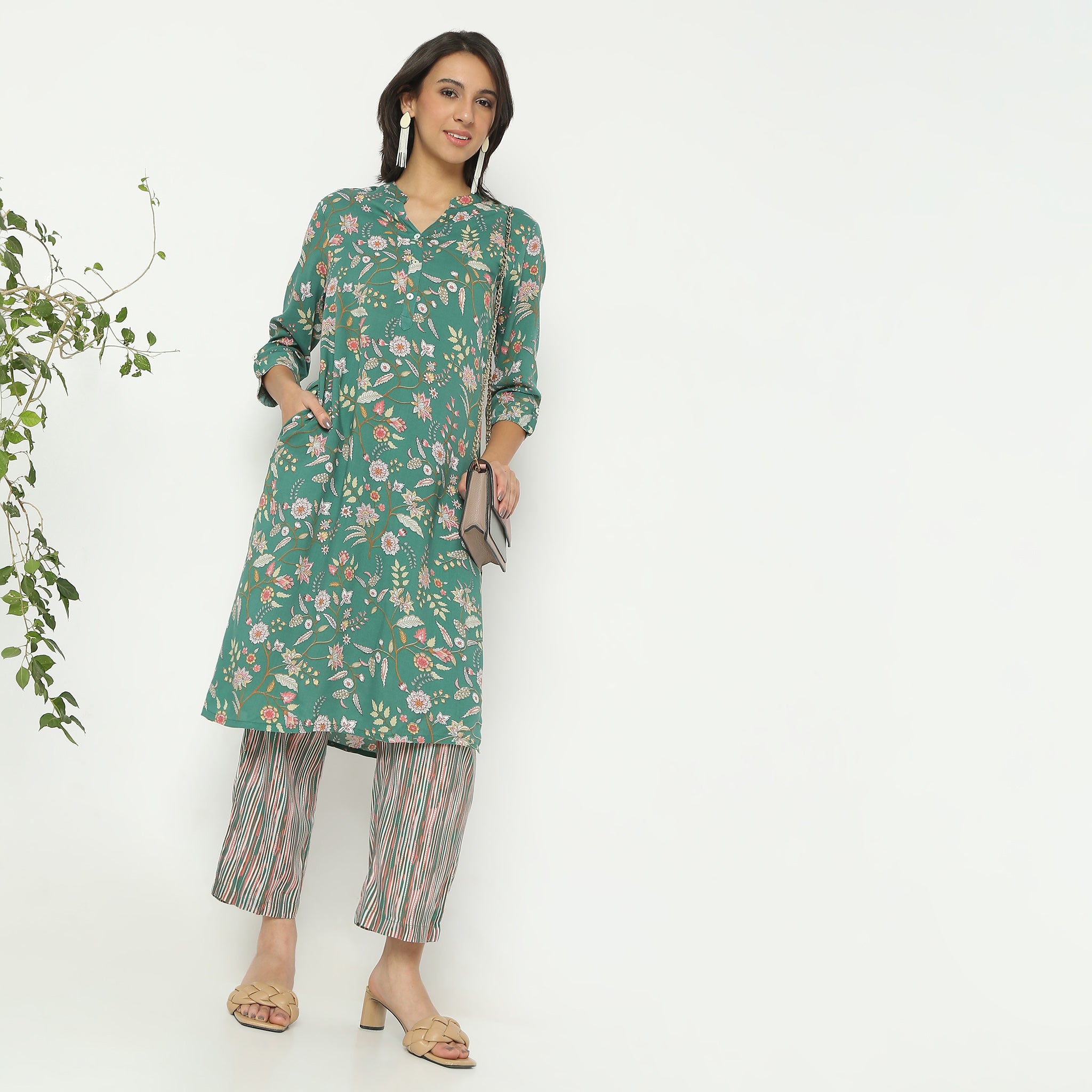 Straight Fit Printed Full Length Mid Rise Ethnic Pants