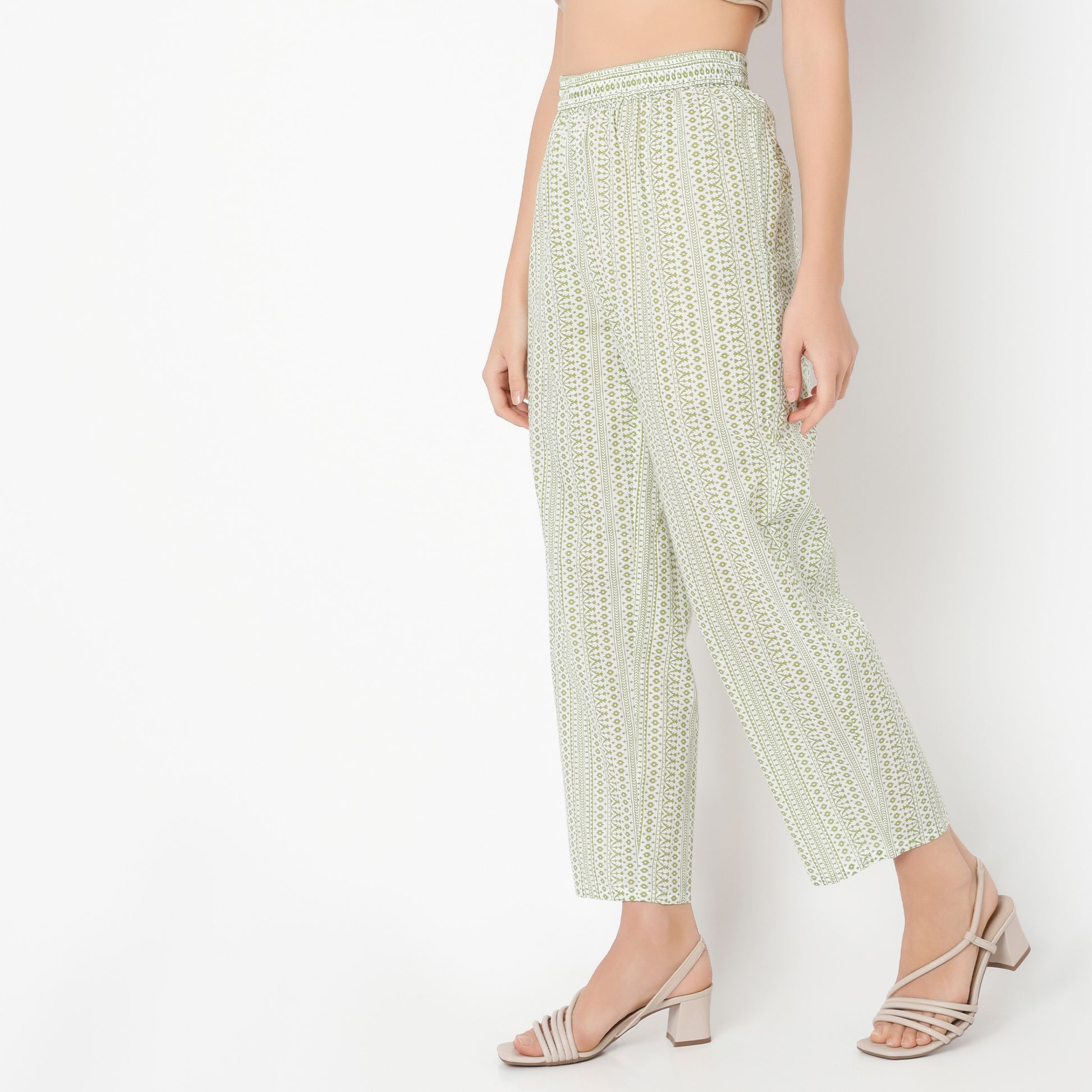 Straight Fit Printed Ankle Length Mid Rise Pants