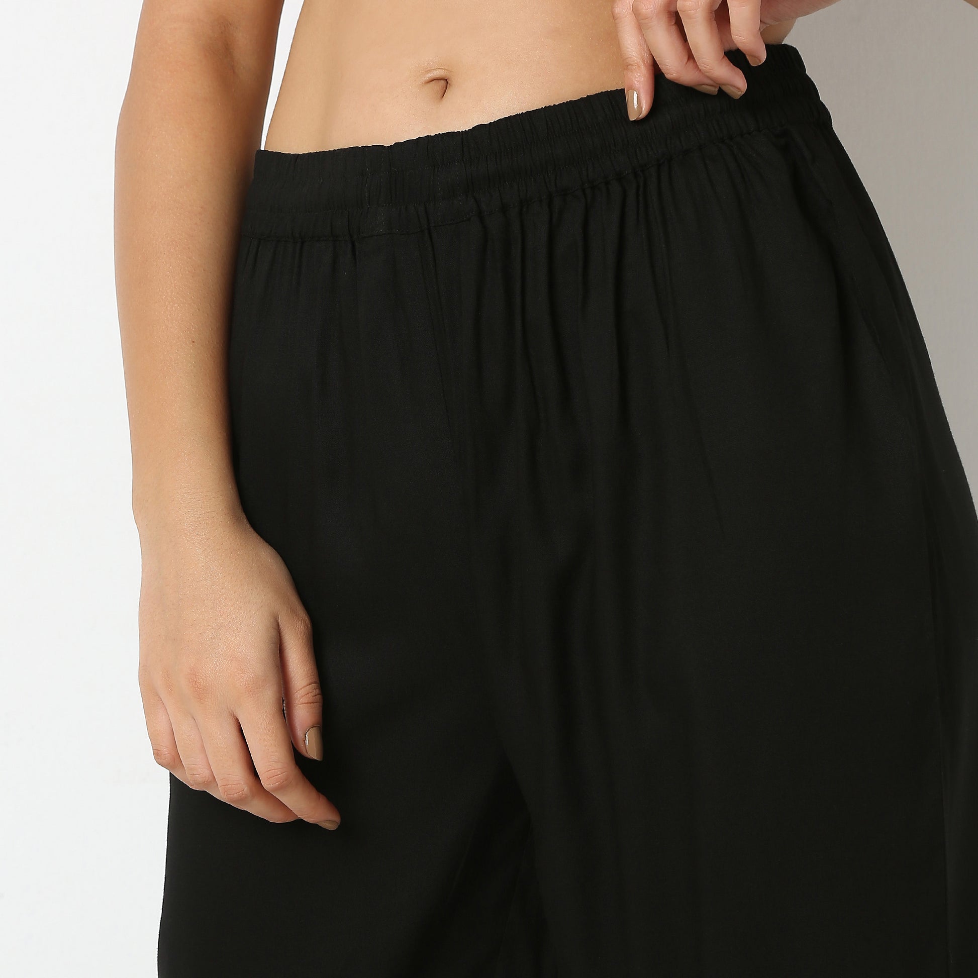 Straight Fit Printed Ankle Length Mid Rise Pants