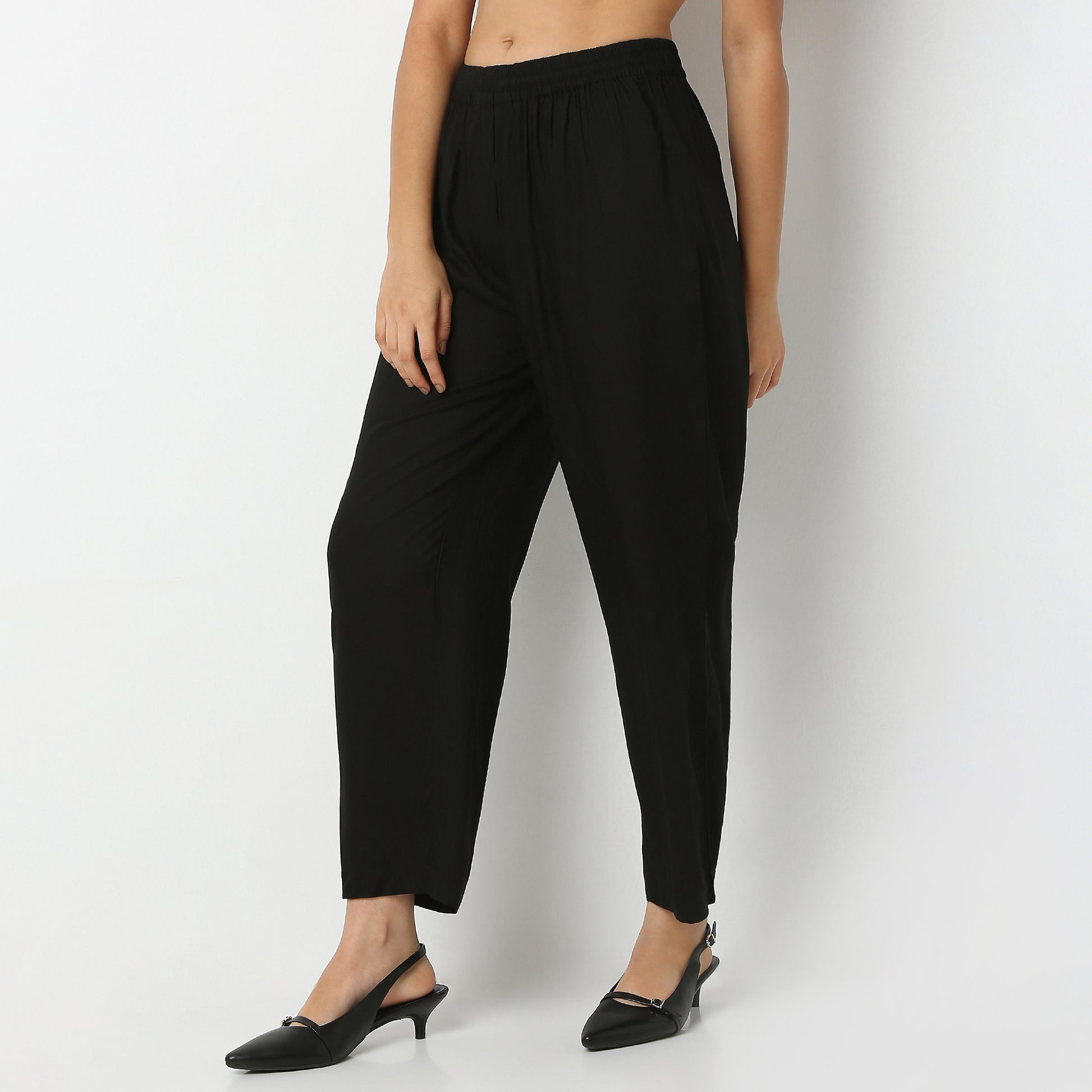 Straight Fit Printed Ankle Length Mid Rise Pants