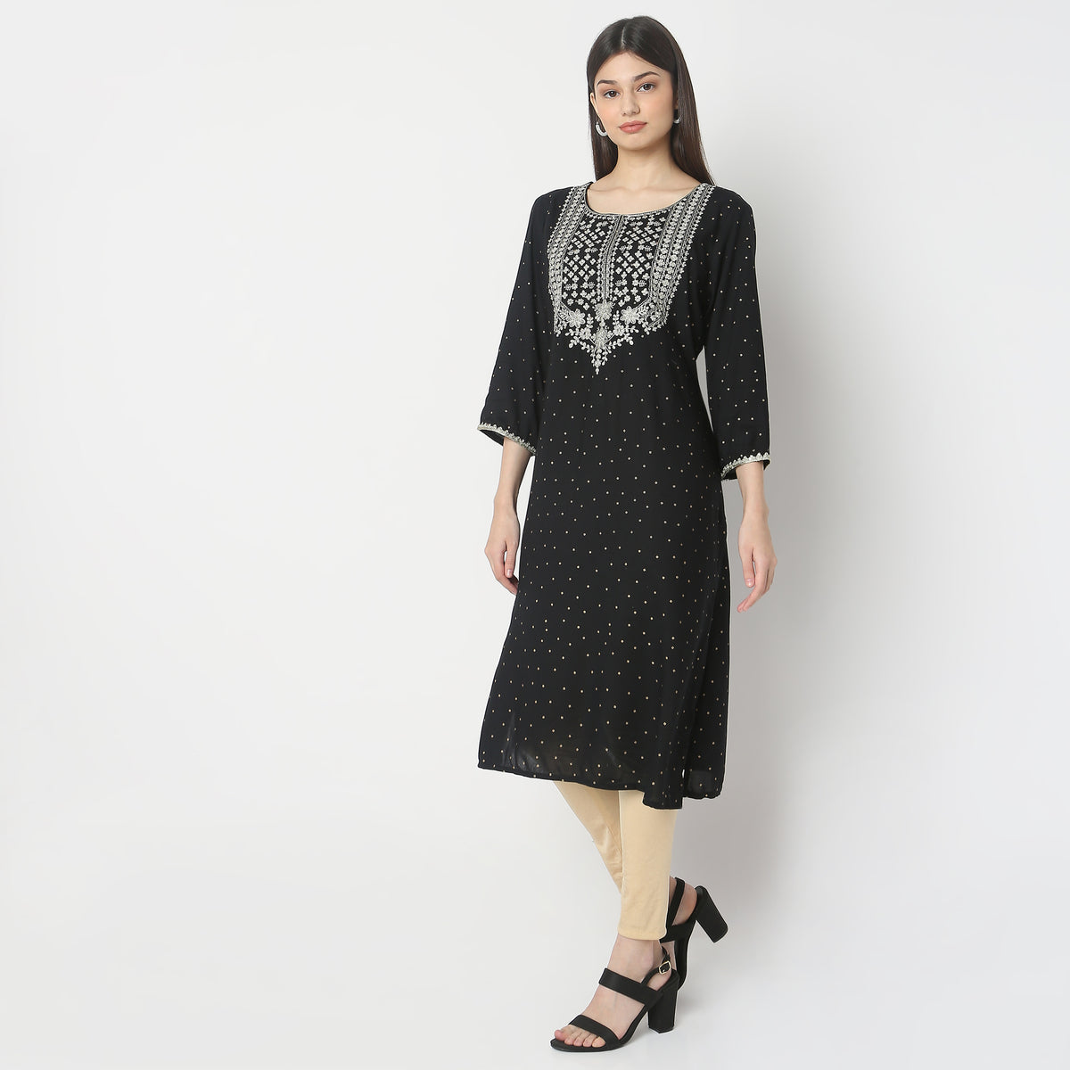 Straight Fit Embroidered Kurta