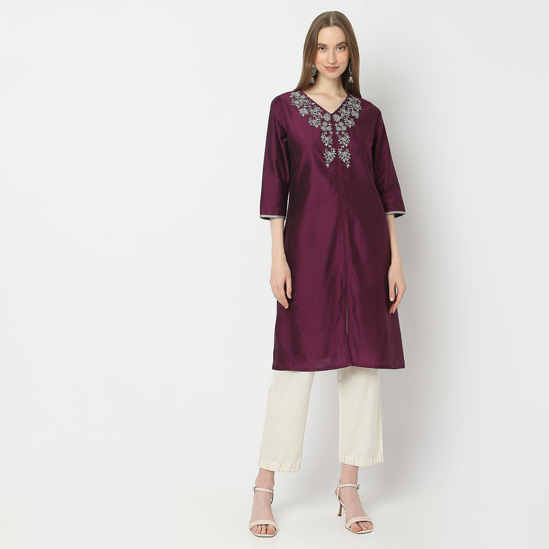 Straight Fit Embroidered Knee Length Kurta