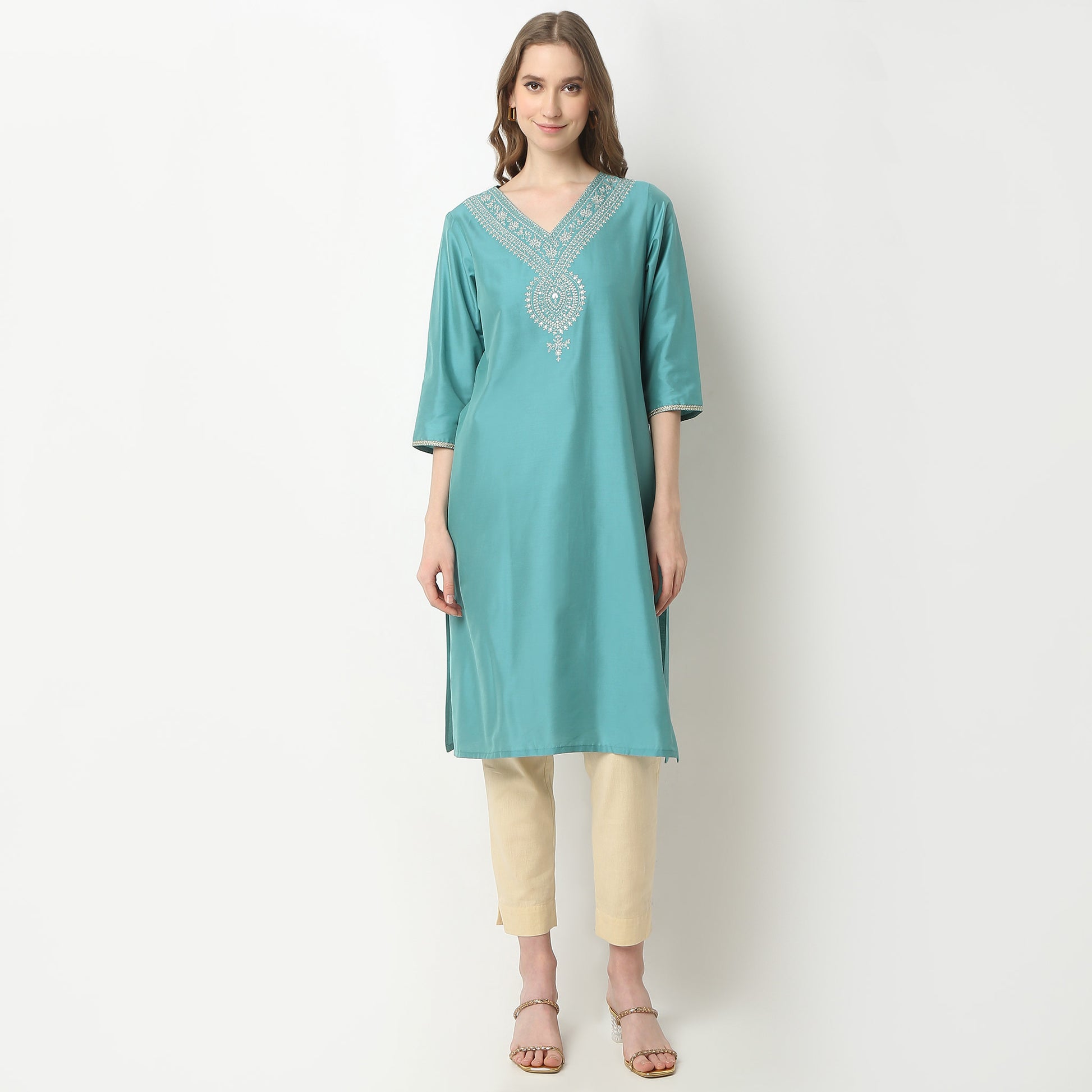 Straight Fit Embroidered Kurta