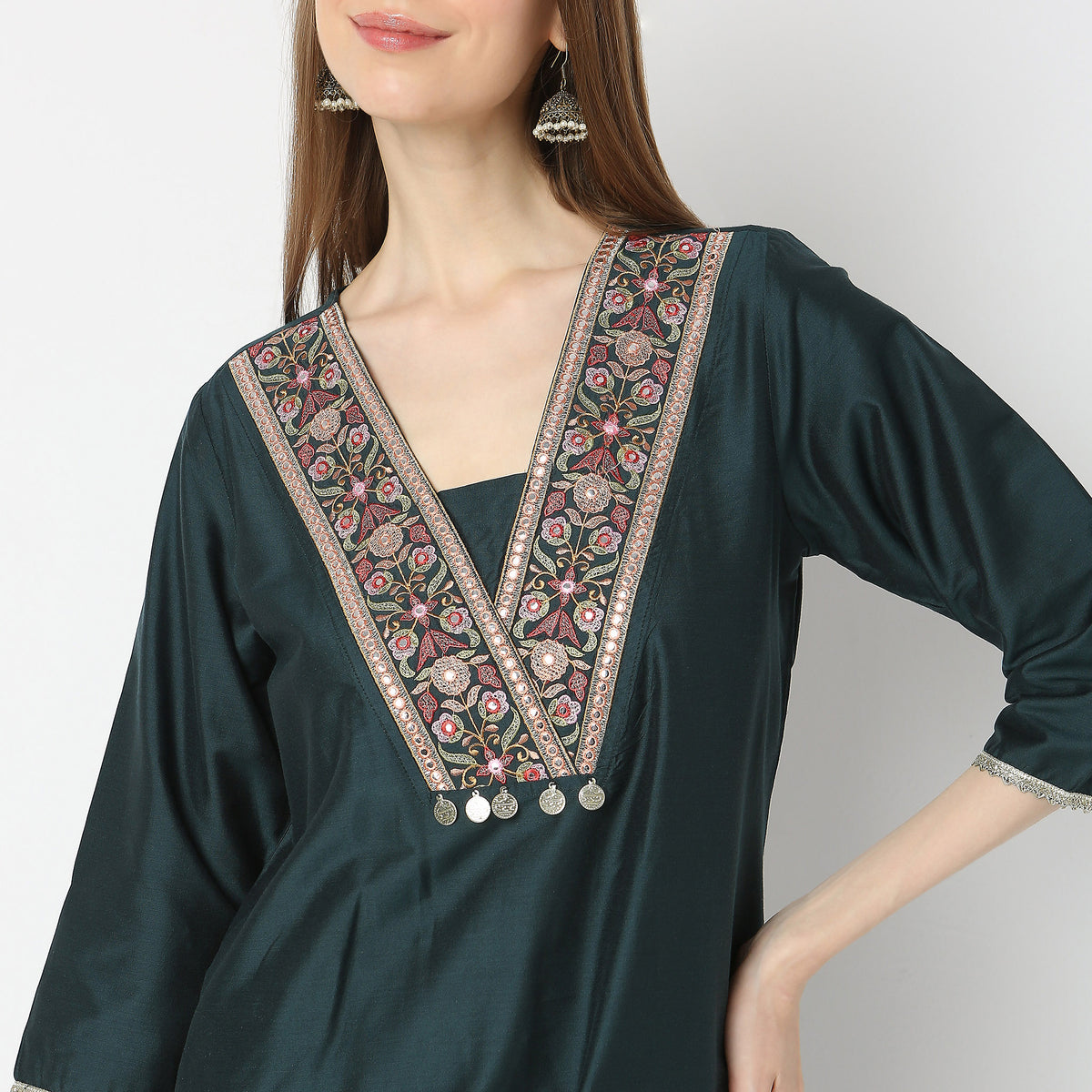 Straight Fit Embroidered Knee Length Kurta